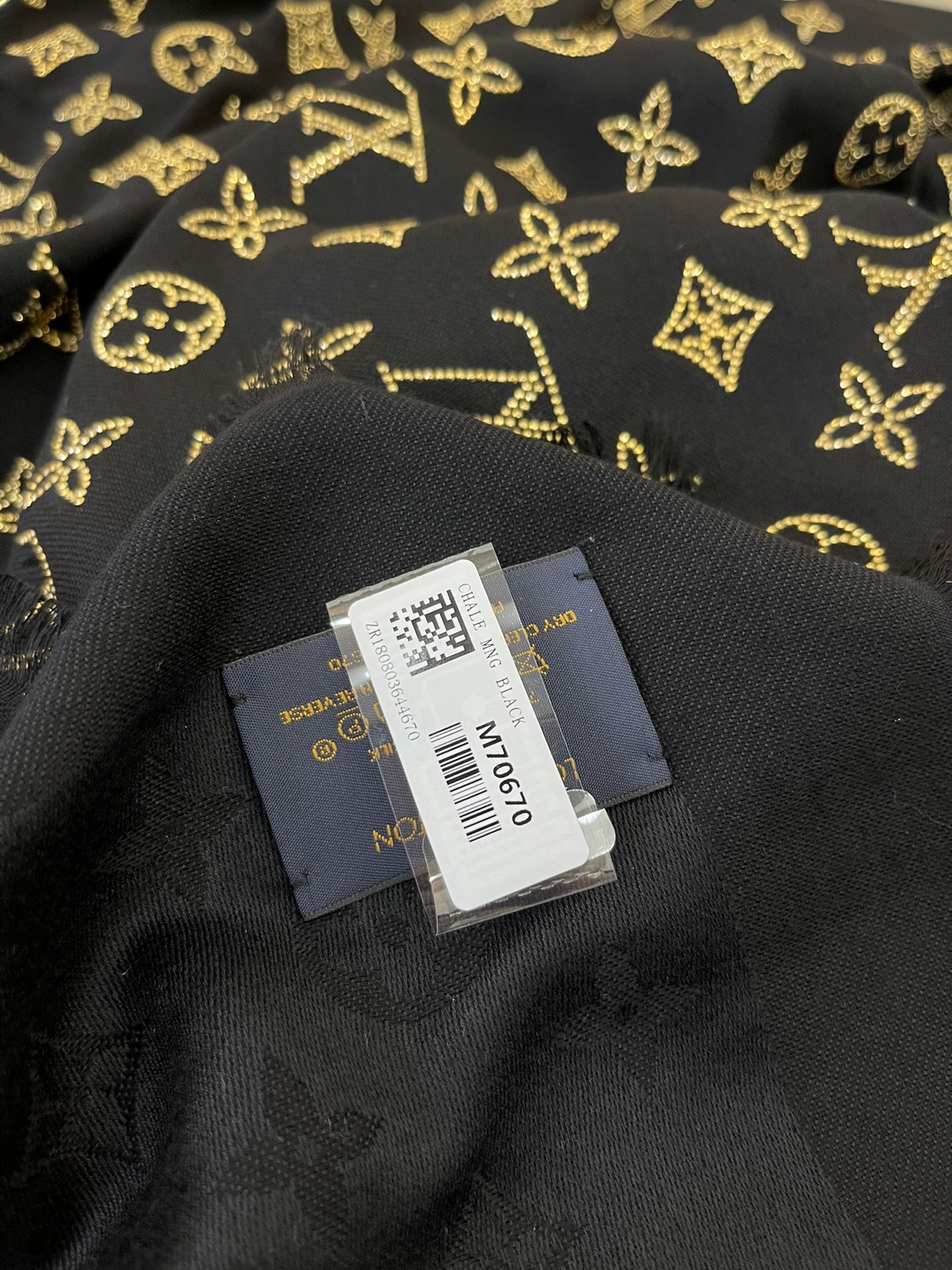 LV路易威登丝毛混纺披肩M76641 M70670