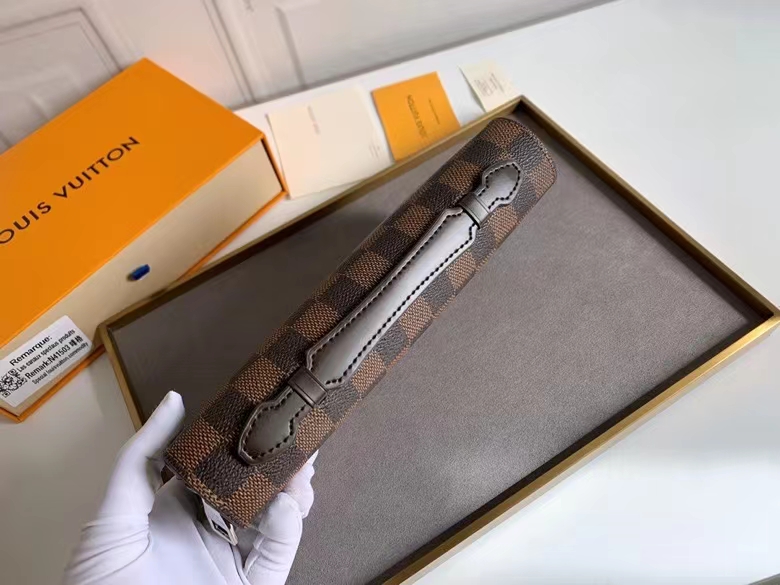 P234 手提げ可能な超機能Zippy XL手包 - スマホ、パスポートも収納可能