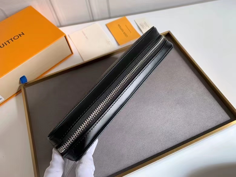 Zippy XL単拉链手包 - 機能的でスタイリッシュなデザイン