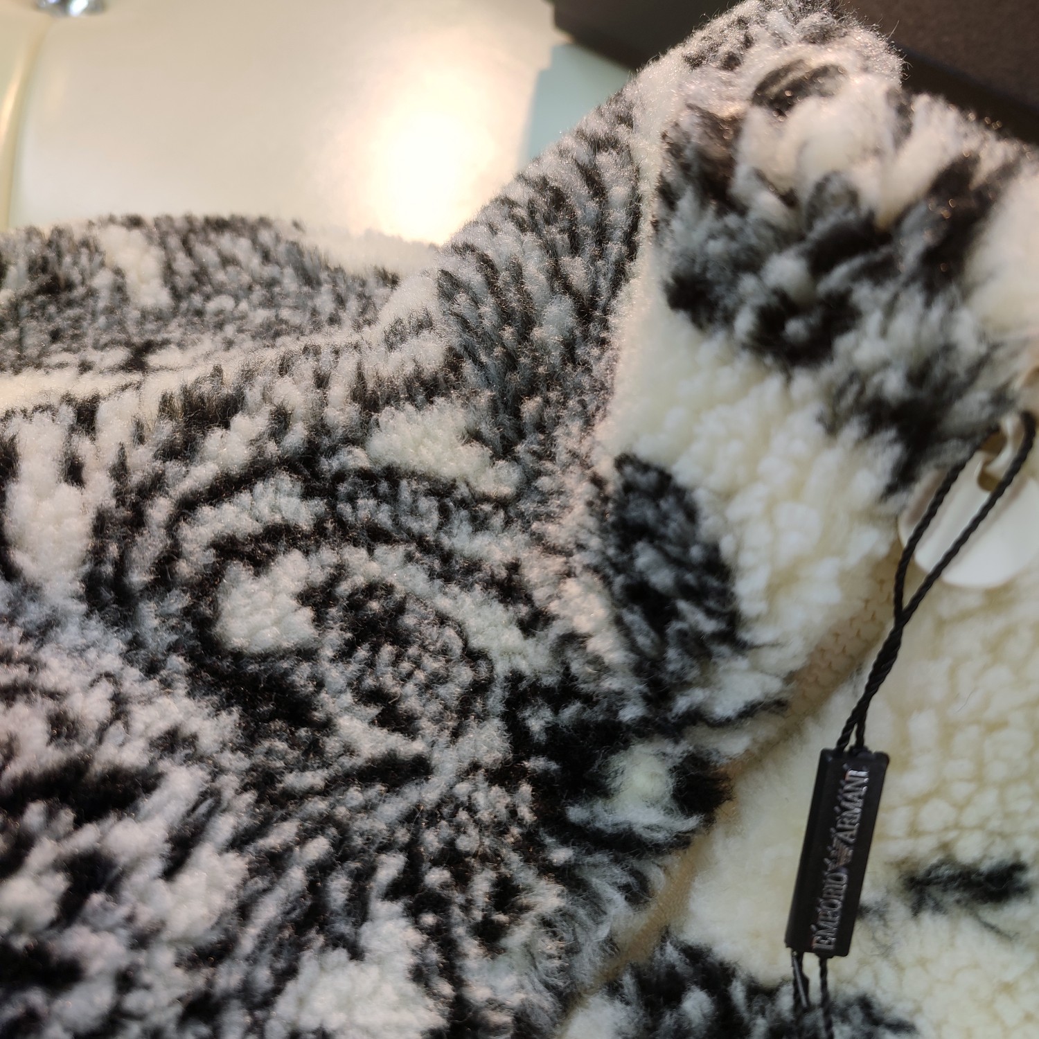 Armani 2021 New Wool Jacket: High-End Quality, Excellent Heating, Various Sizes - 图片 3