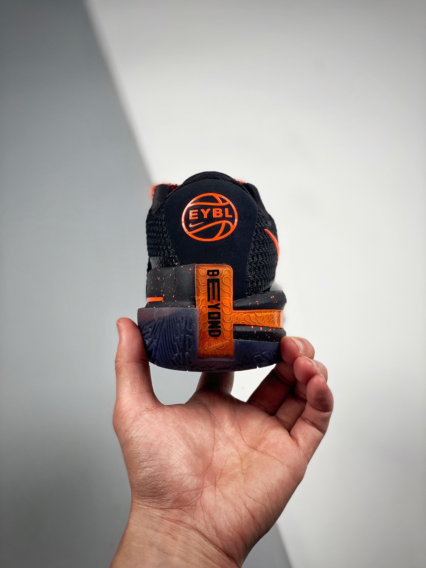 Miniatura 8