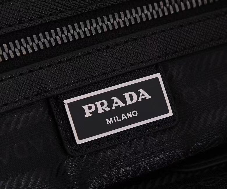 【PRADA】原单品质 原厂降落伞布 Prada 2VE872 最新款 质感柔软 暗纹logo标志性内里