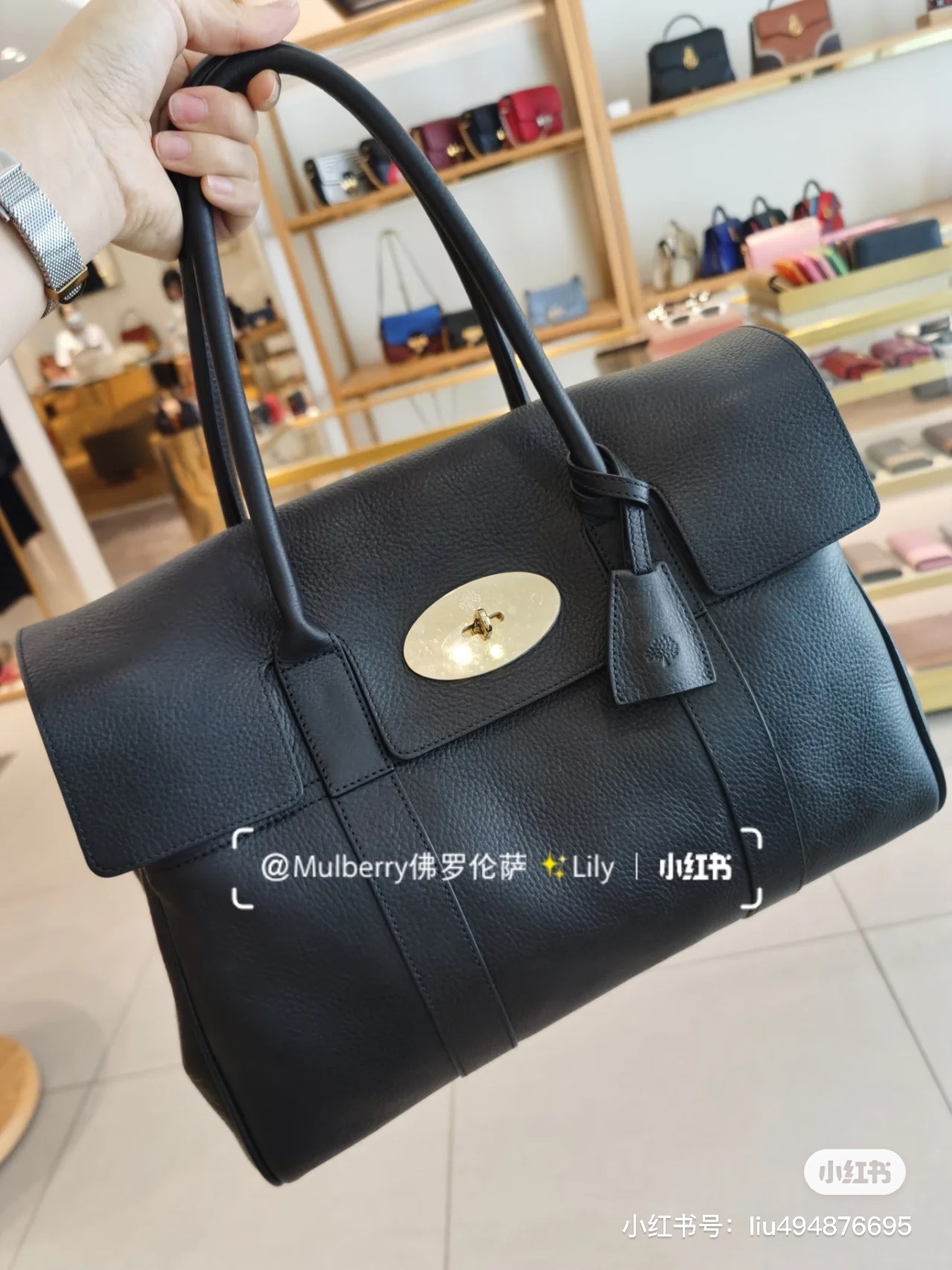 The latest Mulberry# counter classic black handbag, this style has always been the trump card of this brand. In recent years, it has also been th