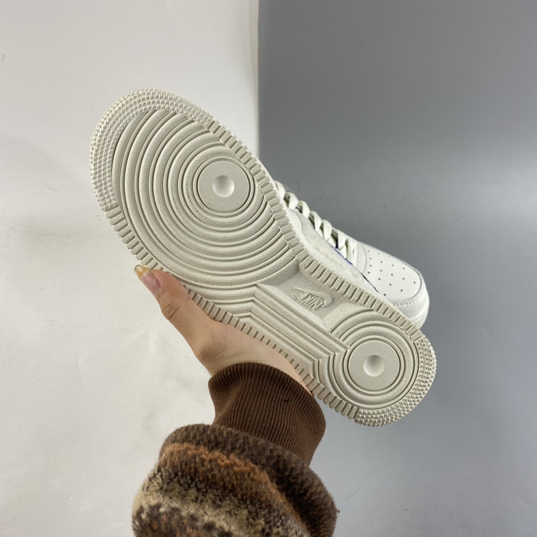P220  NIKE Air Force 1 ”Sherpa a Fleece” 冬日加绒DO6680-100