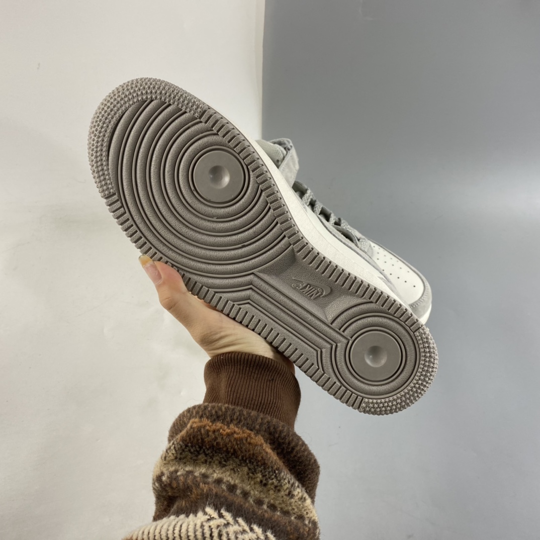 P260  NIKE Air Force 1 Mid 休闲板鞋 CQ3866-015