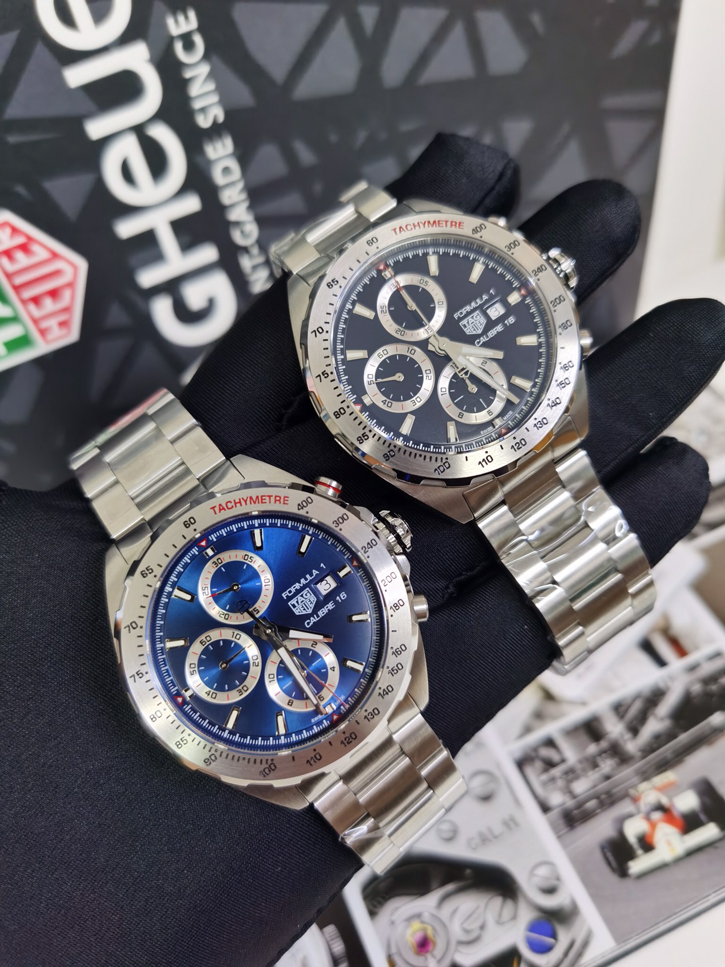 ¡Pesado! ¡Llegó nuevo modelo! [Celebración] [Celebración] TAGHeuer, cronógrafo mecánico de la serie TAG Heuer F1, con b…