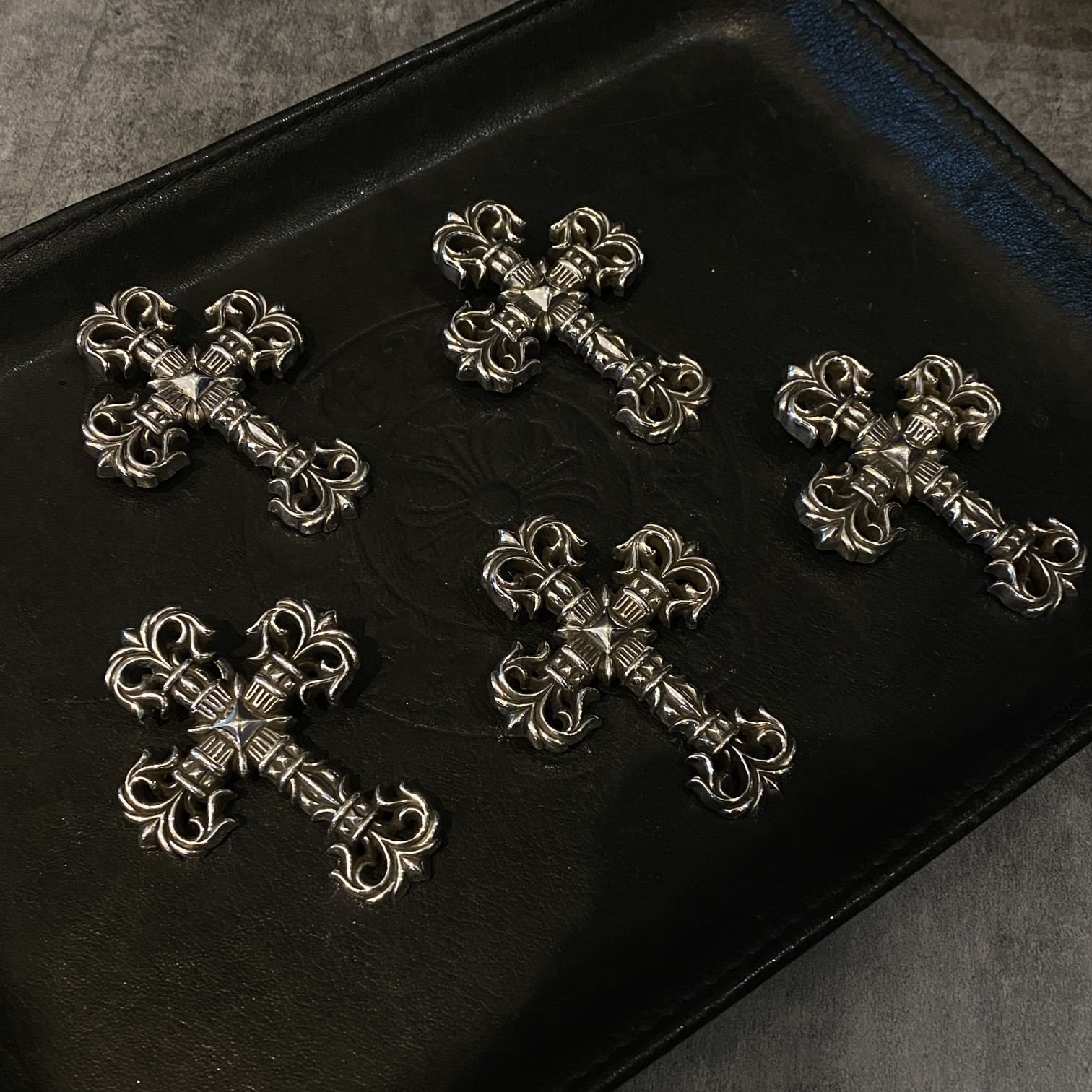 Chrome Hearts 𝐂𝐡𝐫𝐨𝐦𝐞 𝐡𝐞𝐚𝐫𝐭𝐬 克罗心特大号火焰十字架项链