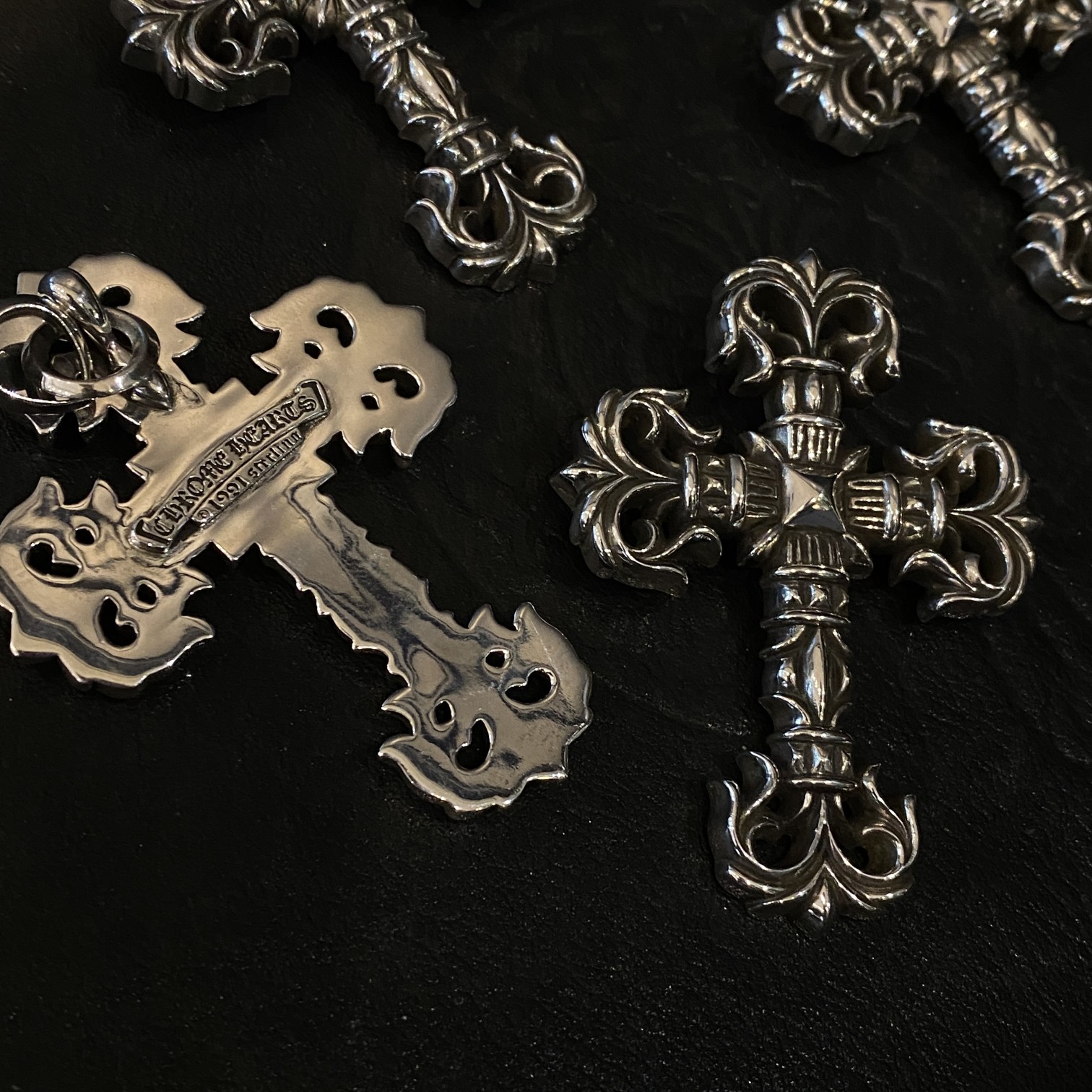 Chrome Hearts 𝐂𝐡𝐫𝐨𝐦𝐞 𝐡𝐞𝐚𝐫𝐭𝐬 克罗心特大号火焰十字架项链