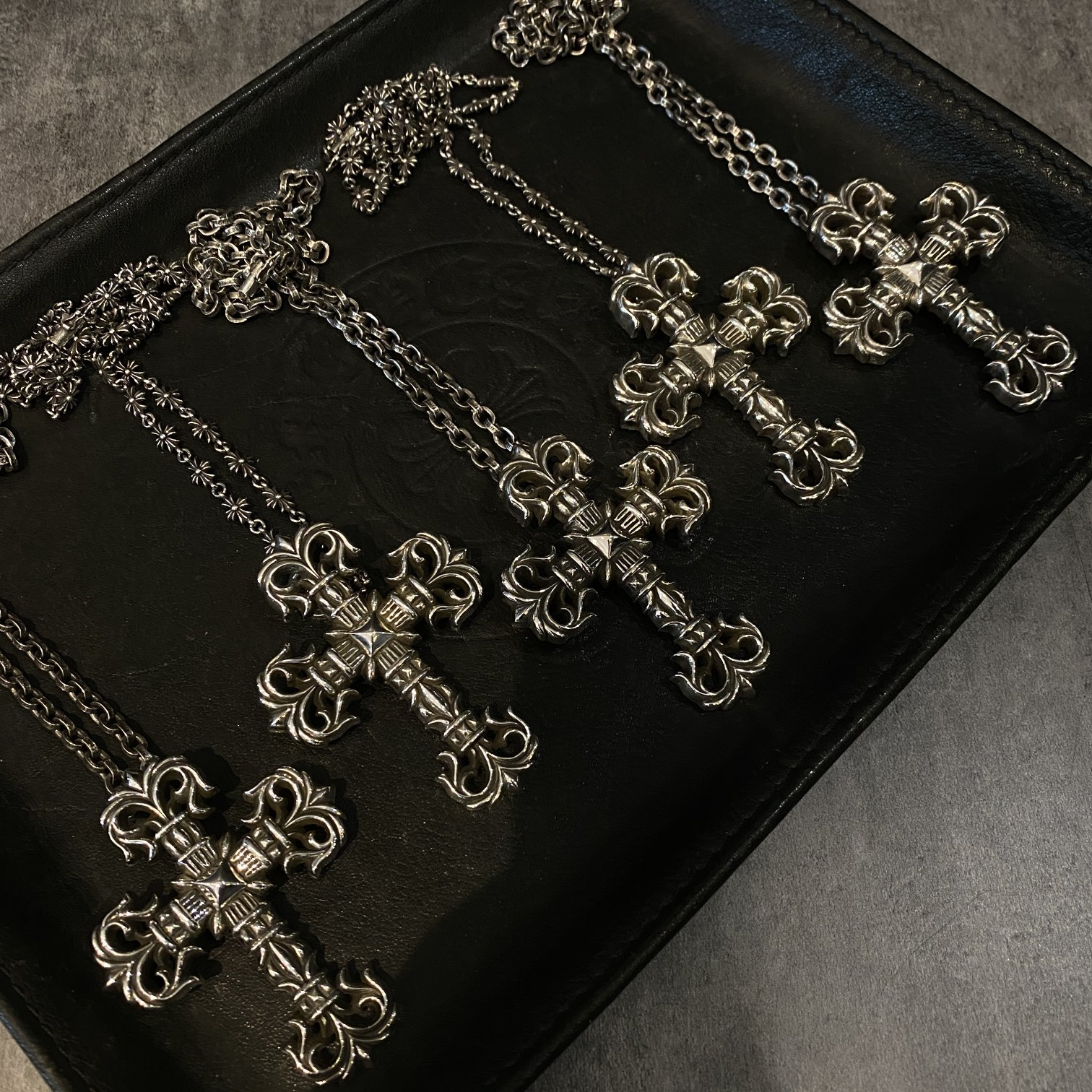 Chrome Hearts 𝐂𝐡𝐫𝐨𝐦𝐞 𝐡𝐞𝐚𝐫𝐭𝐬 克罗心特大号火焰十字架项链