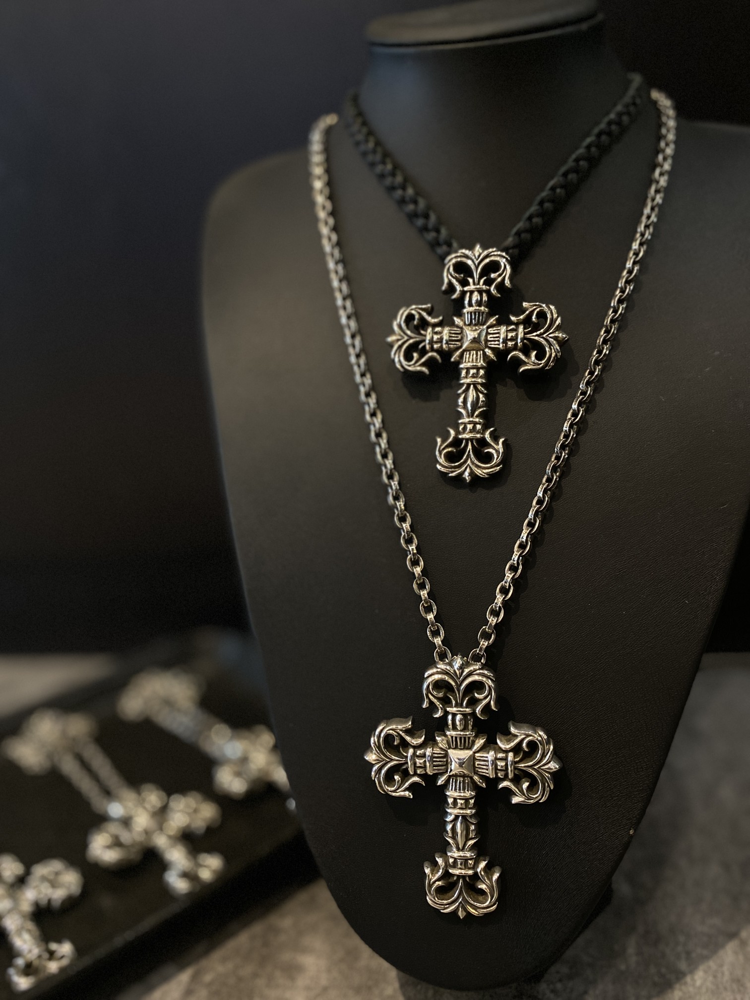 Chrome Hearts 𝐂𝐡𝐫𝐨𝐦𝐞 𝐡𝐞𝐚𝐫𝐭𝐬 克罗心特大号火焰十字架项链