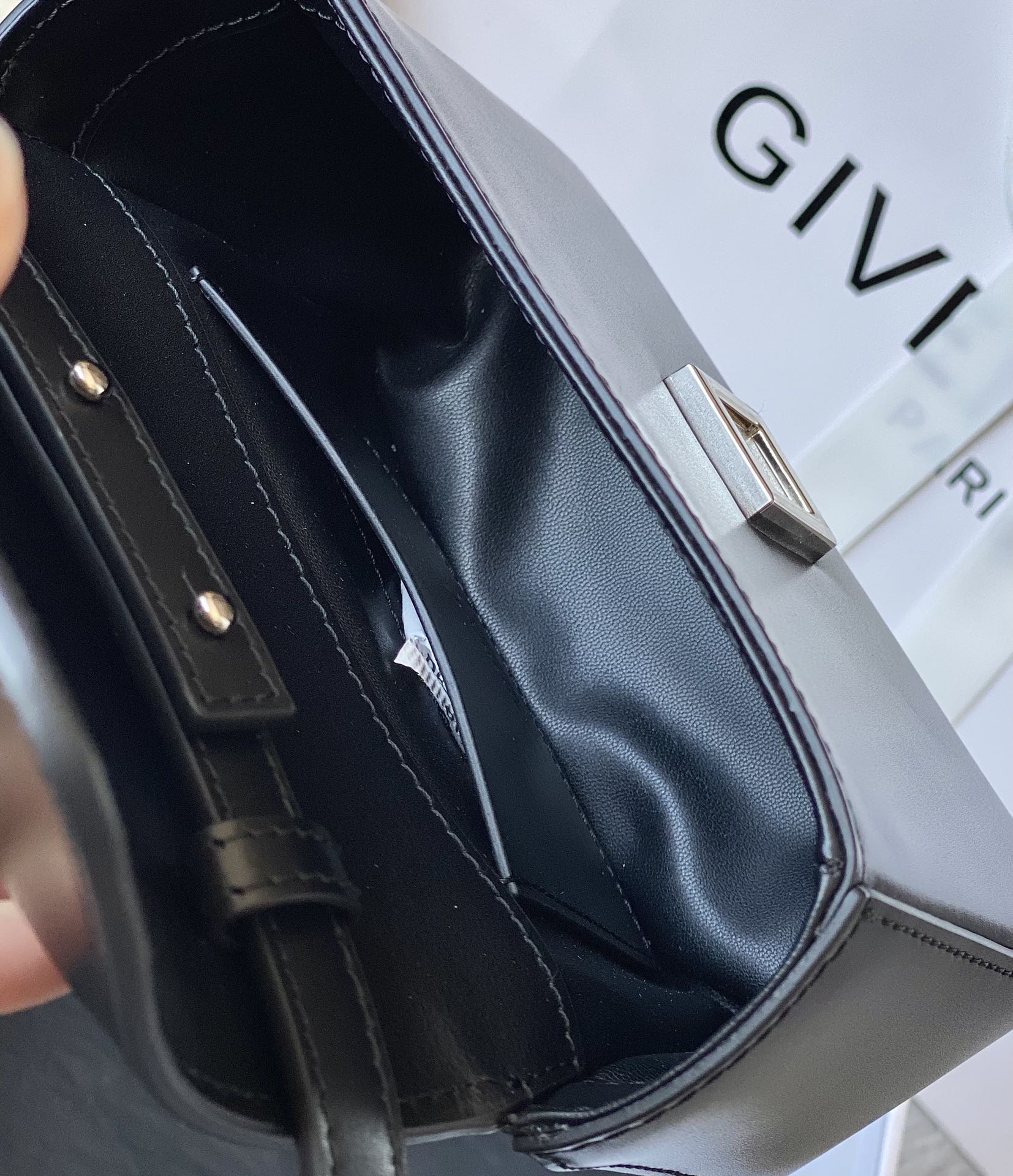 顶级原单纪梵希最新4G系列市场牛货4G金属磁力扣有正品的亲可以随便拿出来对比size16*12*6