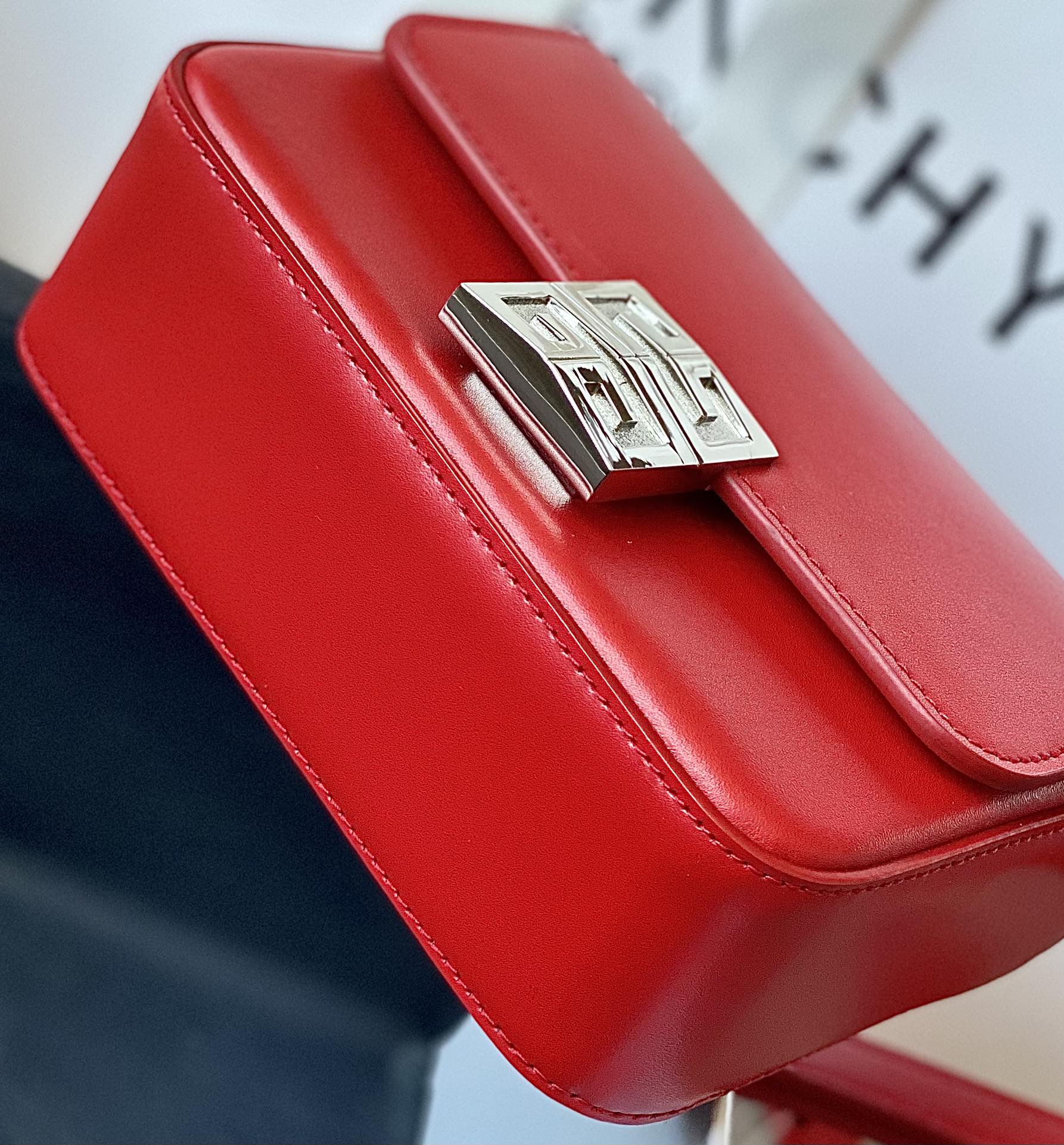 顶级原单纪梵希最新4G系列市场牛货4G金属磁力扣有正品的亲可以随便拿出来对比size16*12*6