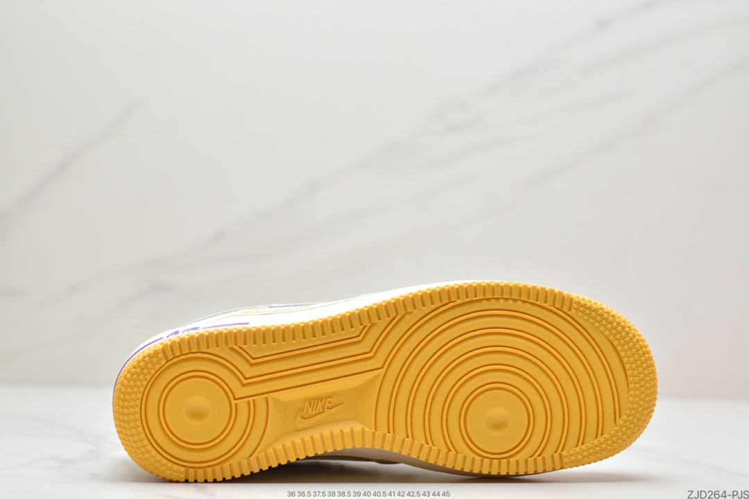 240 耐克Uninterrupted x NIKE Air Forece 1 ”MORE THAN” 空军一号满天星低帮板鞋 DW8802-605