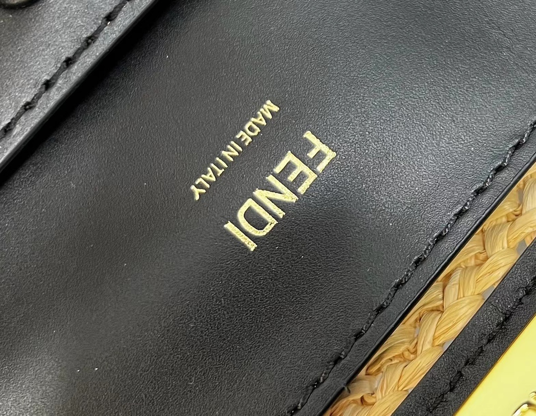 FENDI芬迪PeekabooX-Tote拉菲草购物袋60017