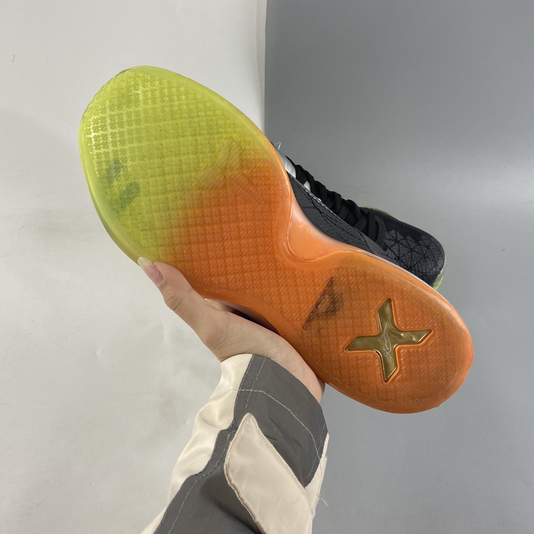 P260  NIKE Kobe 10 SiⅠk Road 科比10代运动鞋742546-097