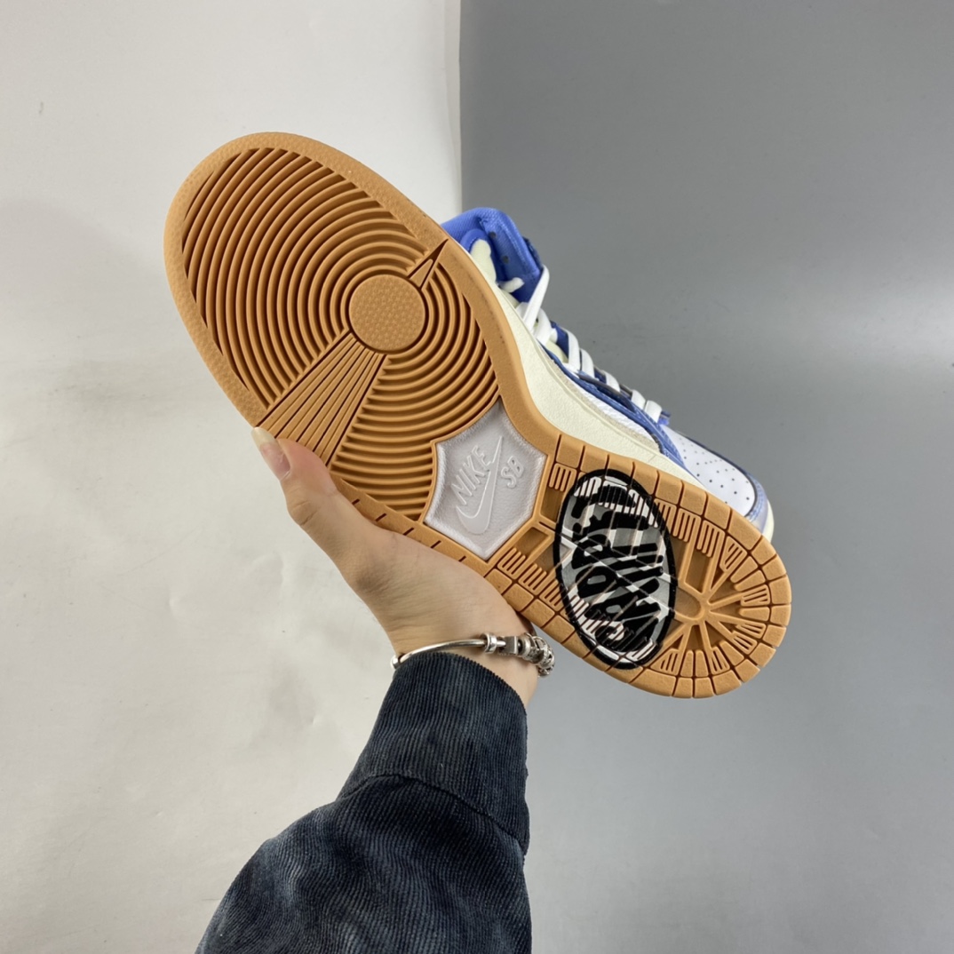 P360  Carpet Company x NIKE SB Dunk High SB 高帮板鞋 CV1677-100