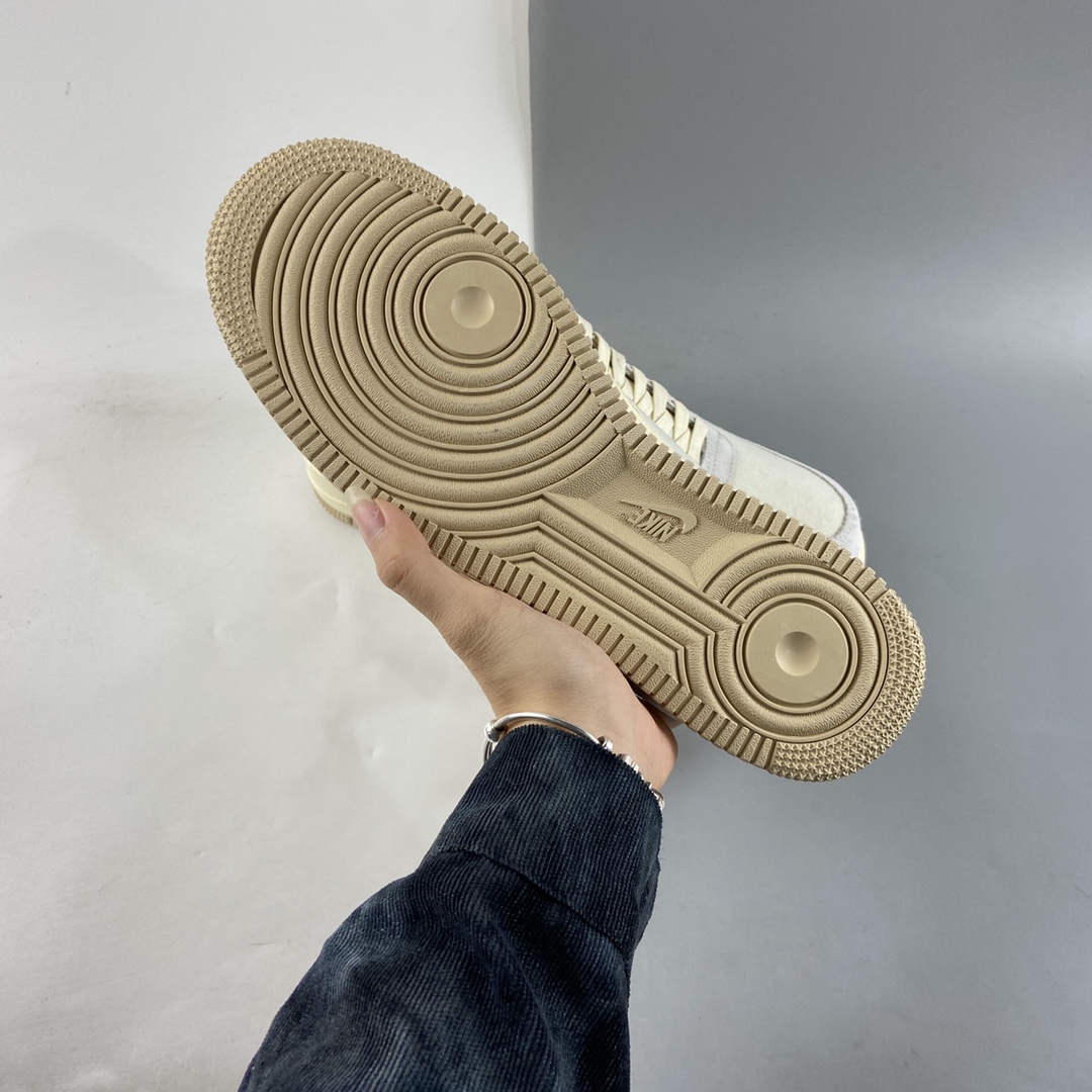 P200  NIKE Air Force 1 Low 空军一号低帮休闲板鞋 DO7195-025