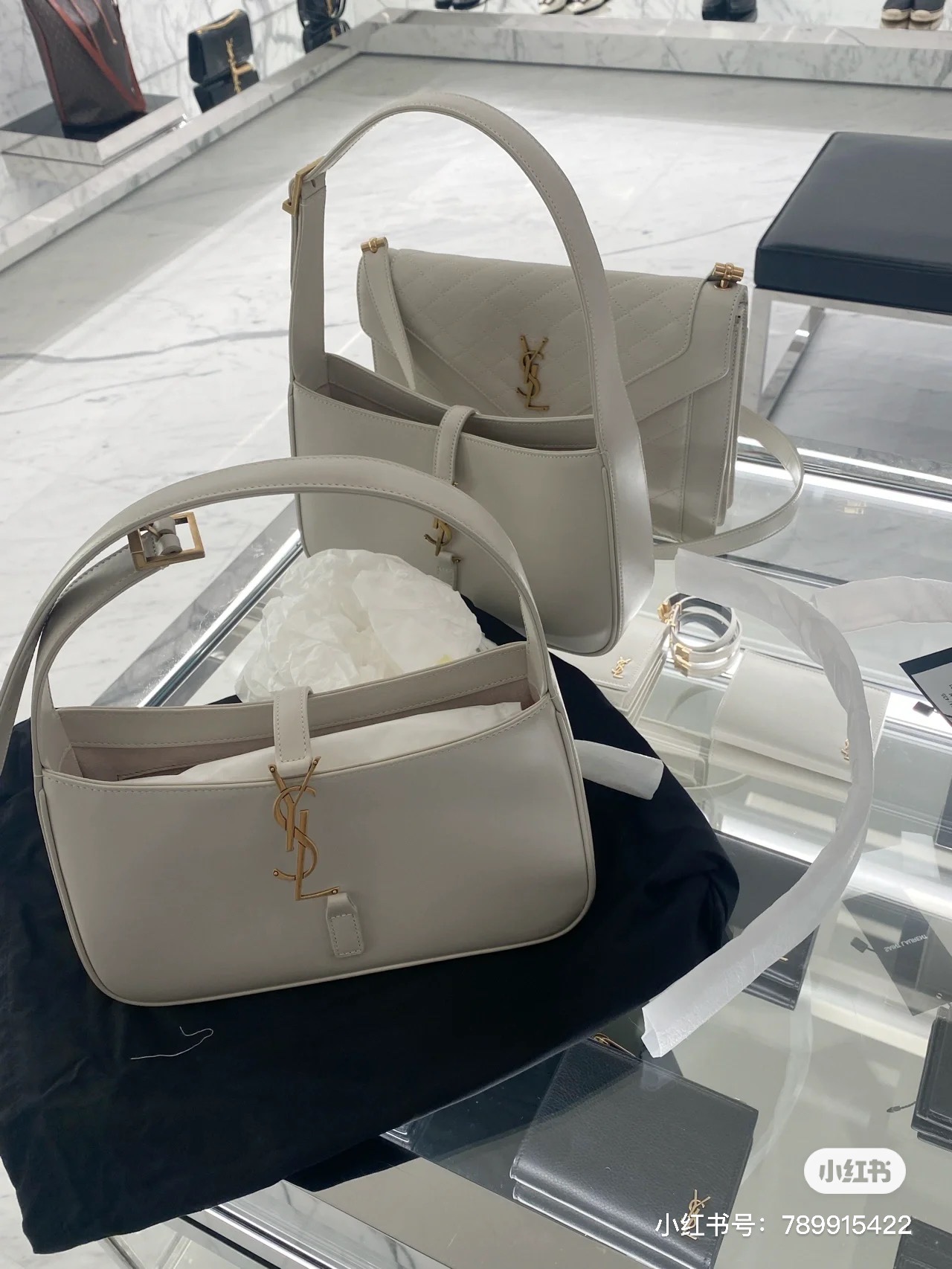 Saint laurent Ysl LE 5 À 7 平纹腋下包 657228白色