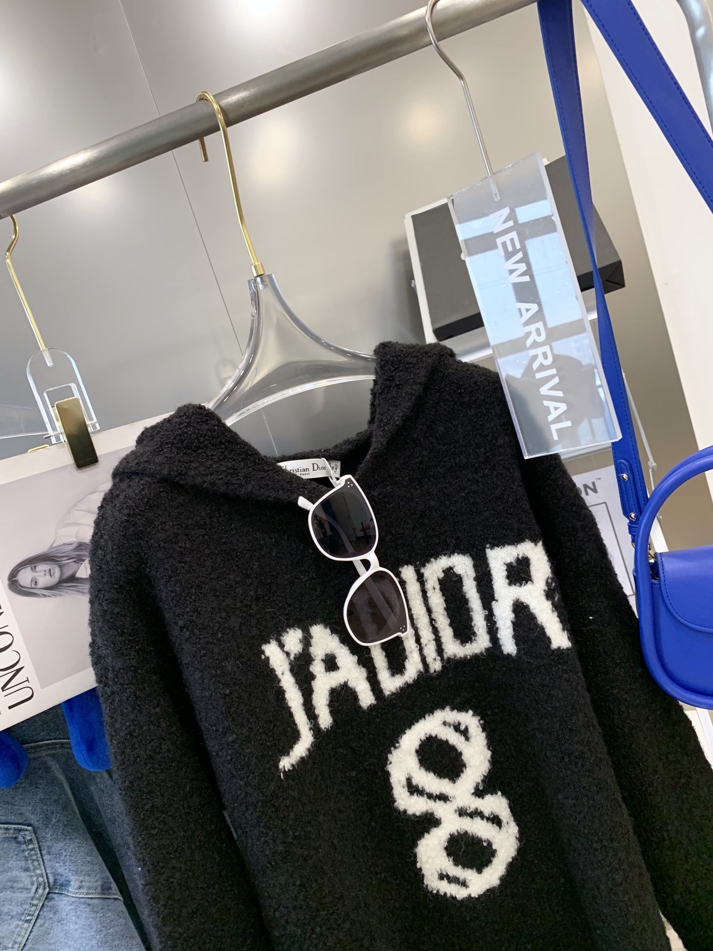 ChristianDior8字连帽毛