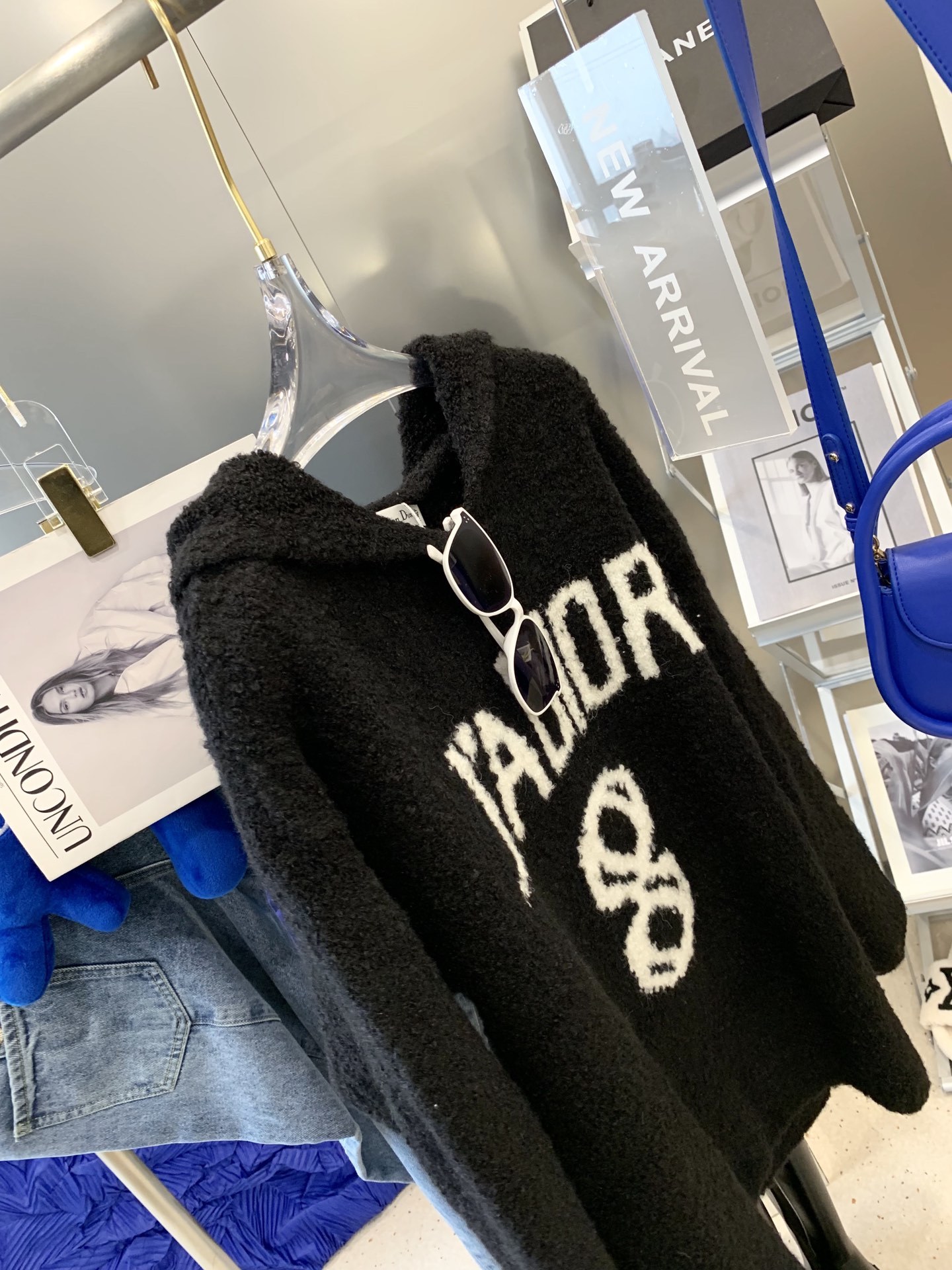 ChristianDior8字连帽毛