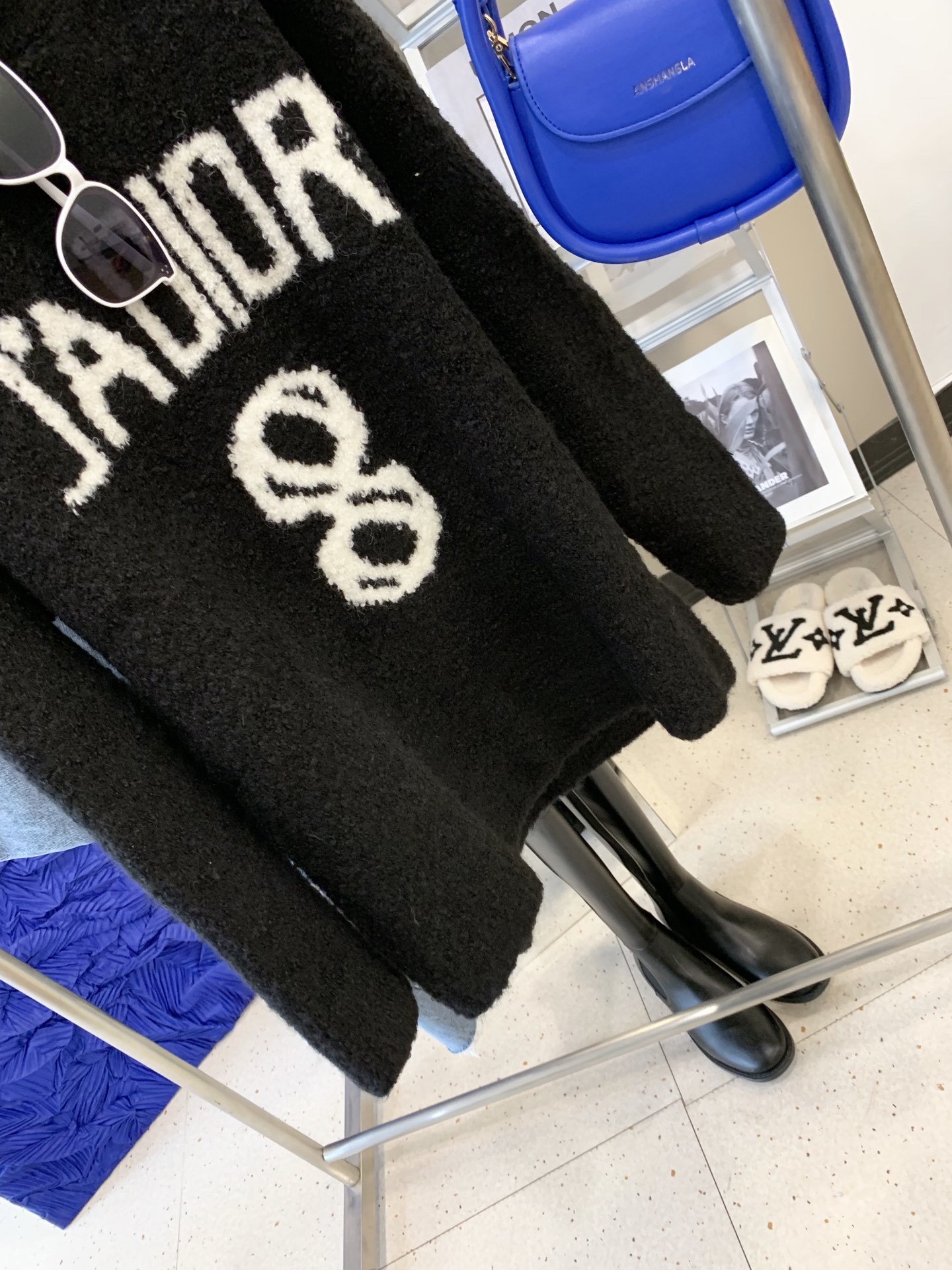 ChristianDior8字连帽毛