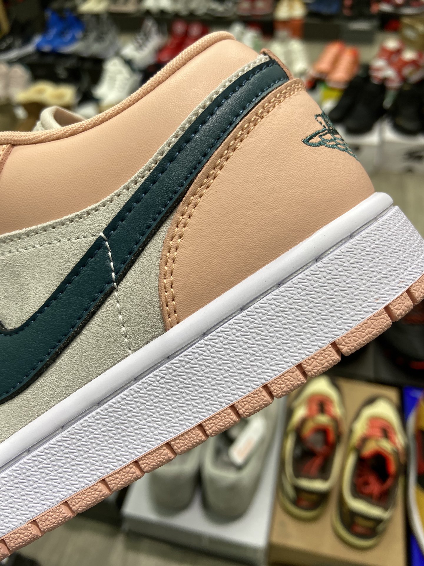 200 乔丹Air Jordan 1 Low 低帮复古文化百搭休闲运动篮球鞋DC0774-800