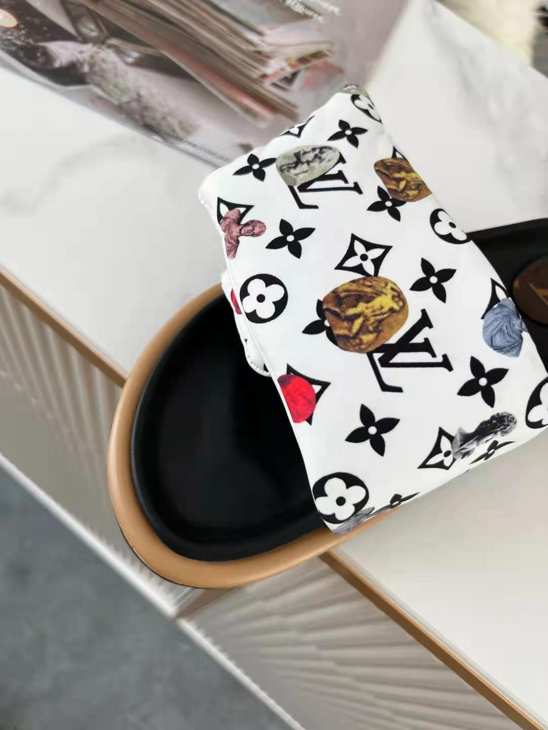 Louis Vuitton Slides