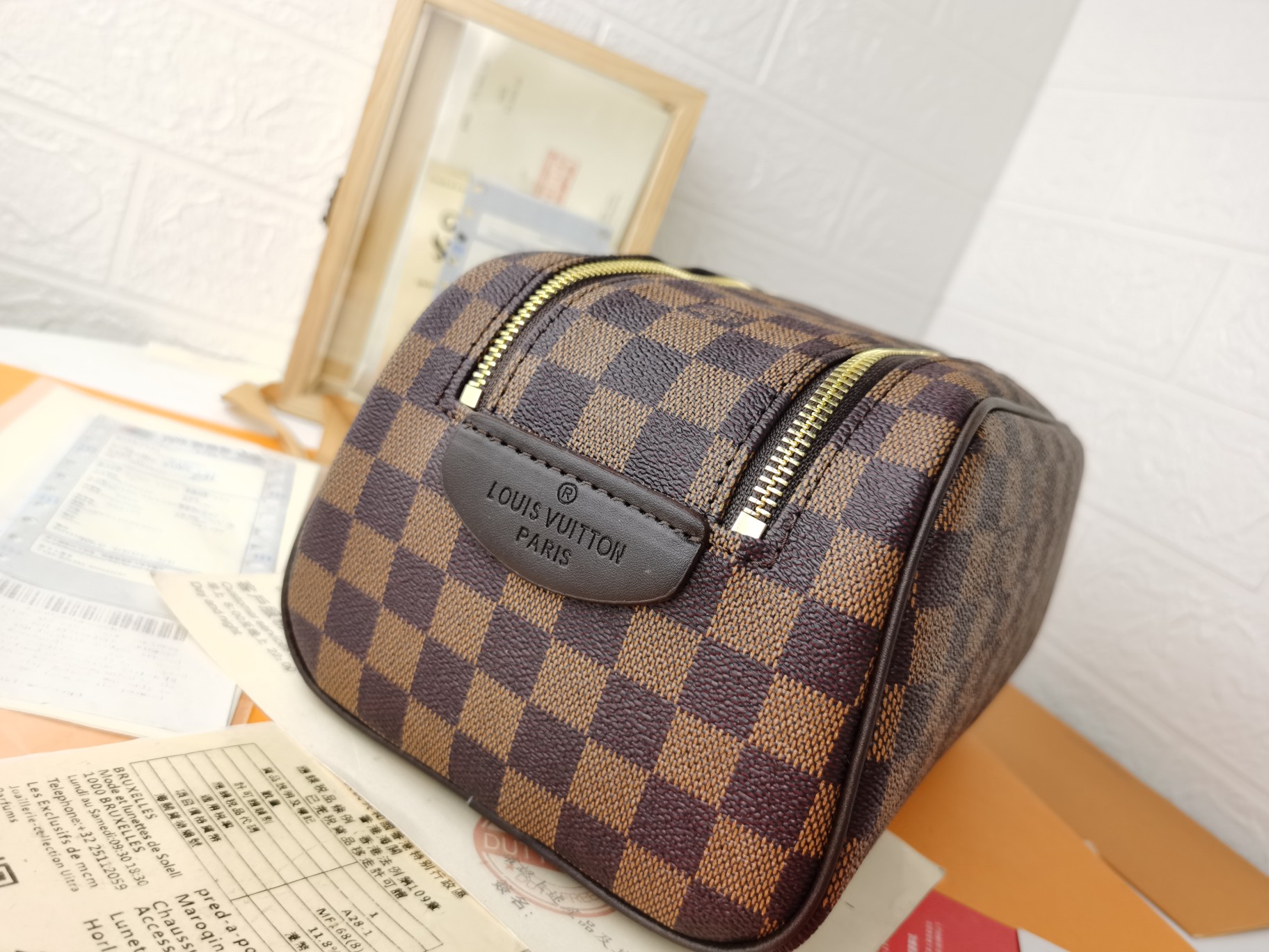 大容量ダミエ柄トイレタリーバッグ