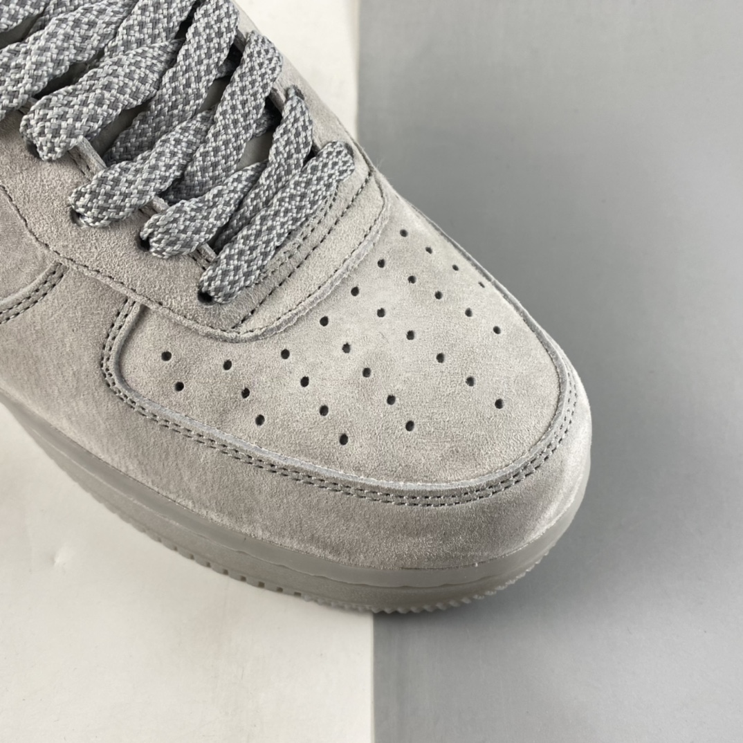P240  Reigning Champ x NIKE Air Force 1’07 休闲板鞋AA1117-188