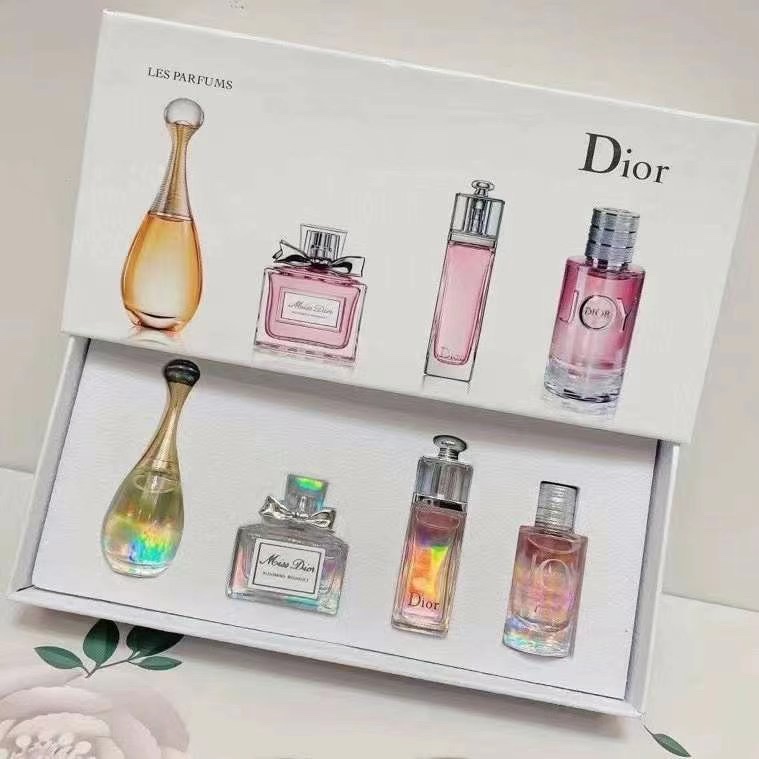 Dior Miniature Perfume Set, 5ml x 4/5, Luxury Fragrance Collection Gift Set 1 i1637410684 4554 0
