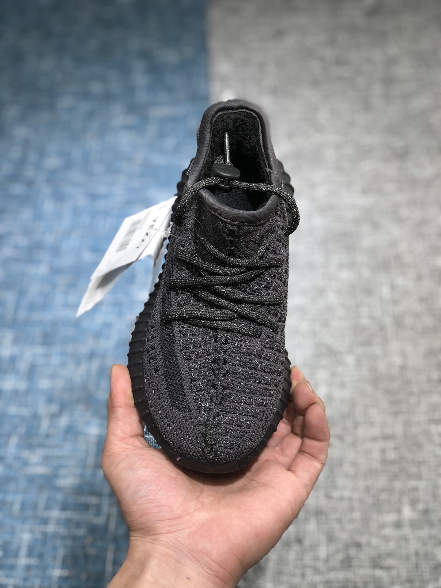 图片[2]-加毛款 冬季专属 ❗️加绒满天星 全新批次出货 独家供应👏Yeezy 350v2 黑满天星 童鞋#同步官方发售版本 市场唯一正确版本 原厂纸板开模 原厂织面，市售唯一巴斯夫童鞋，专供外贸 中文盒标齐全 完全可充正操作 货号：FU9007 尺码：28-35-选品中心