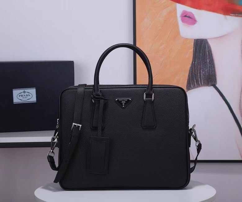 Lote auténtico disponible en tienda oficial【Calidad superior】 PRADA Modelo: 2VE368-8 Dimensiones: 36x28x4 Portafolios P…