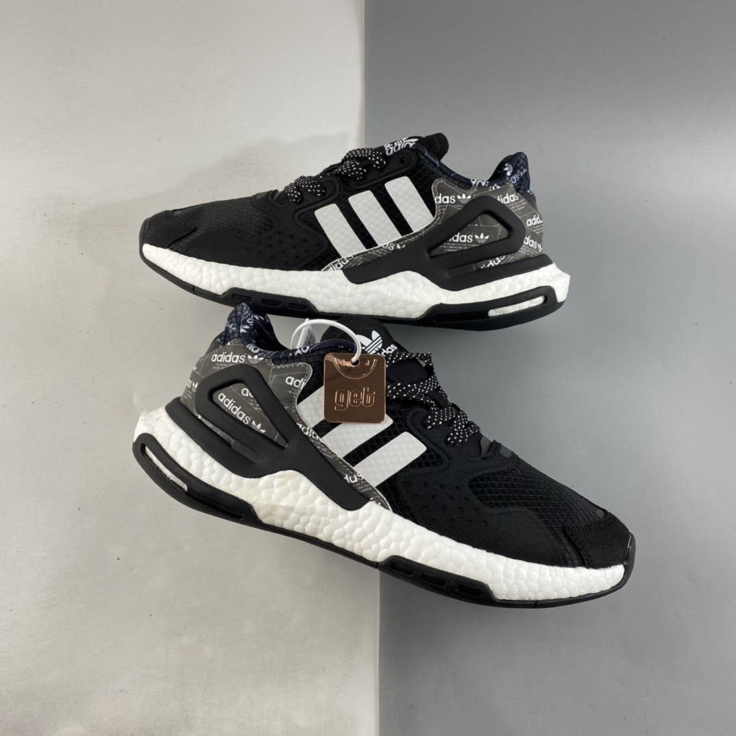 P220   Adidas Originals 2020 Day Jogger Boost