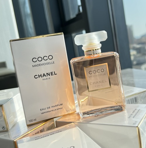 Chanel Coco Mademoiselle Eau de Parfum Spray for Women - Floral Scent 1 Chanel Coco Mademoiselle Eau de Parfum Spray for Women - Floral Scent