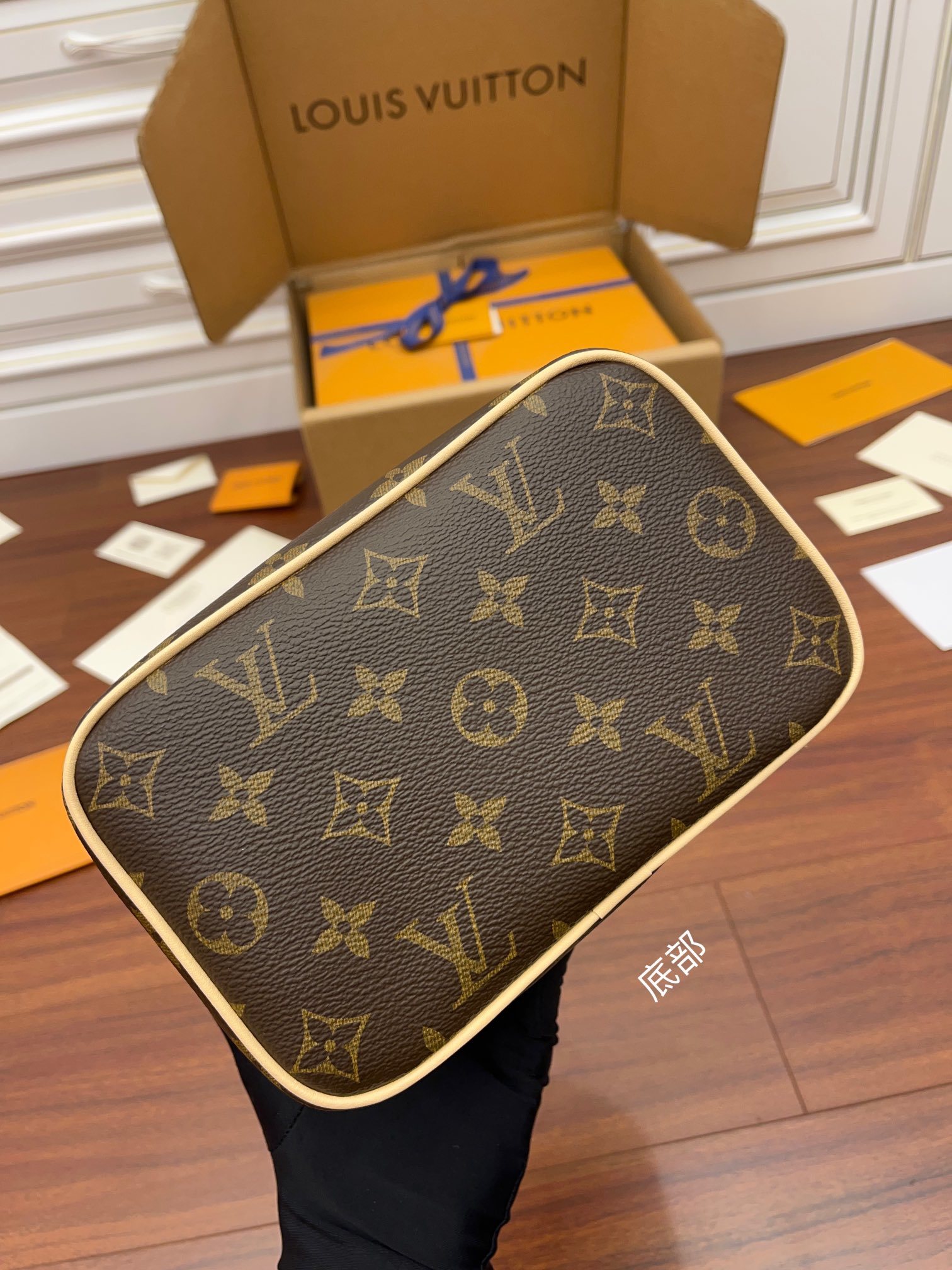 独家首发型号M44495特级加强版品质提升.专柜同步电子芯片内码礼品袋保护纸铜版电子标签合格证皮料是正品