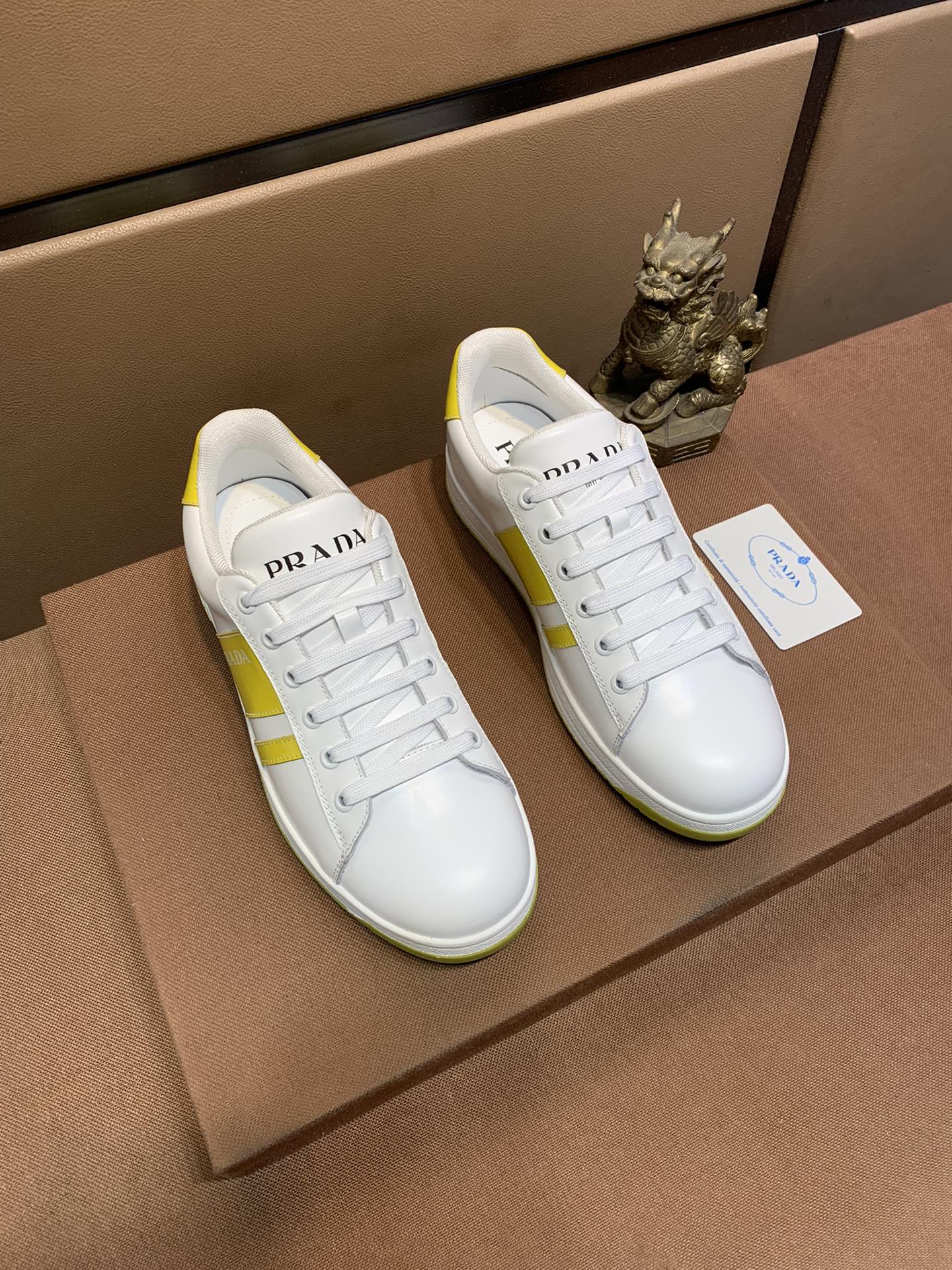 I0 高品质牛里 Prada 普拉达2⃣️0⃣️2⃣️2⃣️男鞋官网最上市了1：1复制，香港专柜同步，走秀同台；全部采用小牛皮➕进口牛皮内里、🍡🍡橡胶大底原版1:1防滑耐磨；着脚舒适、款式耐看，做工精细，配以简洁利落的鞋楦，彰显男人的果敢和硬朗，👍