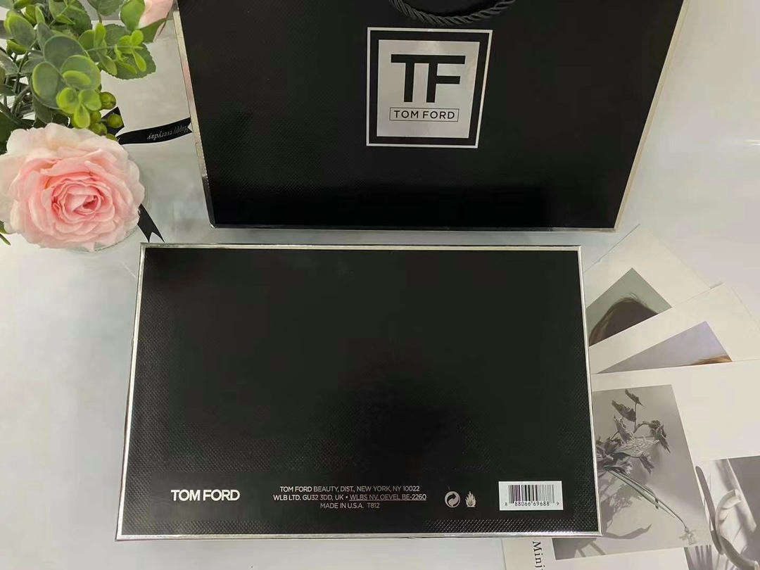 Tom Ford Miniature Modern Collection Perfume Gift Set - 12 Piece Variety 2 i1637507379 7527 1