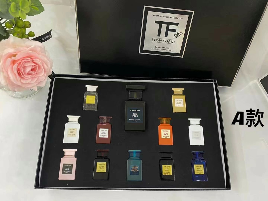 Tom Ford Miniature Modern Collection Perfume Gift Set - 12 Piece Variety 5 i1637507379 7572 4