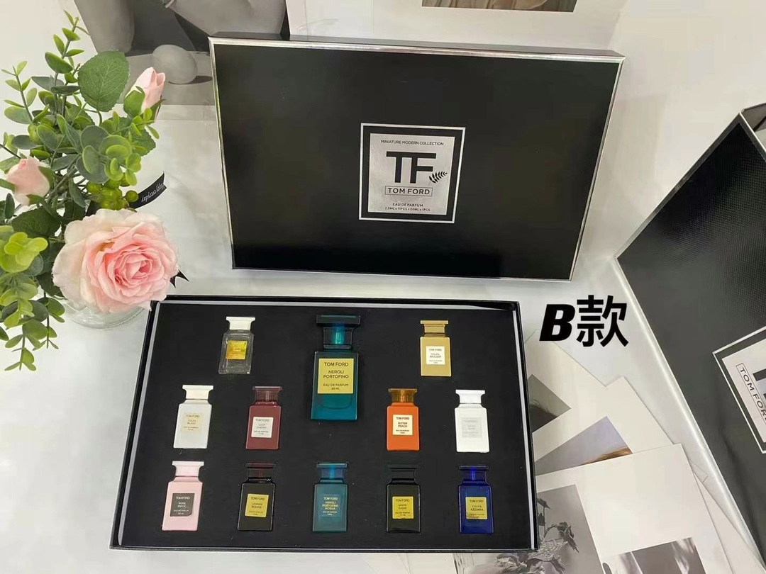 Tom Ford Miniature Modern Collection Perfume Gift Set - 12 Piece Variety 7 i1637507379 8385 6