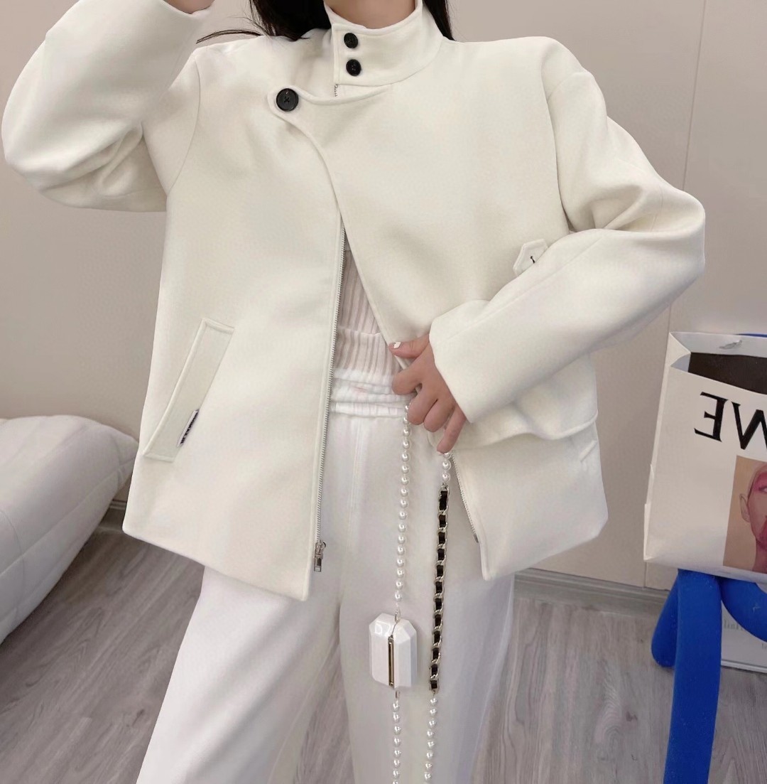 JILSANDER羊毛短款大衣外套.