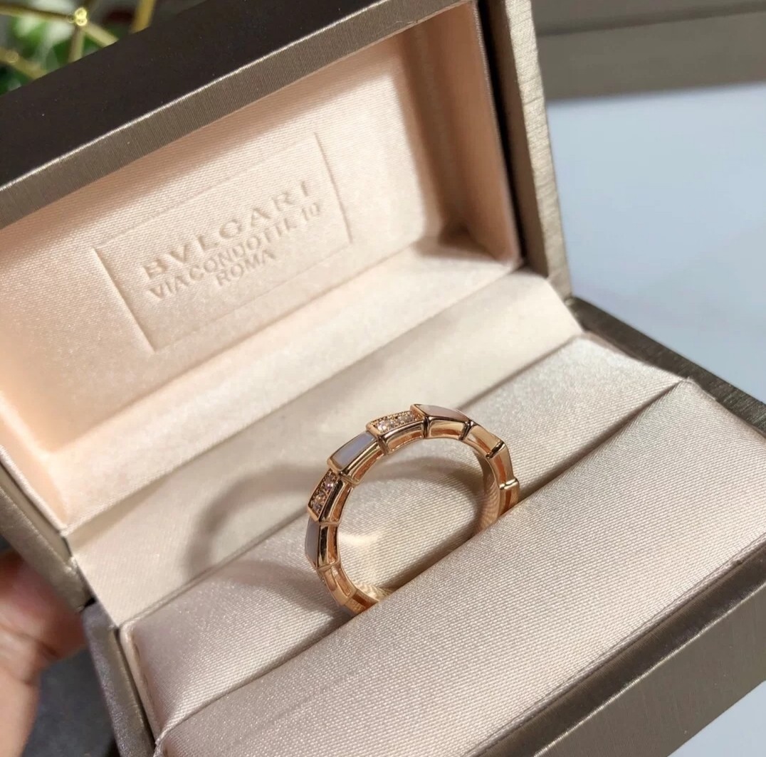 Narrow Mother-of-Pearl Serpenti Ring - Comprehensive 5