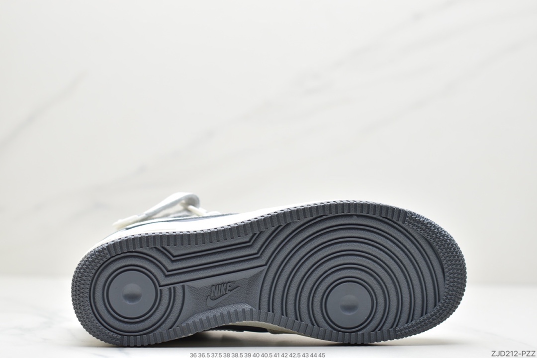 240 耐克Nk Air Force 1’07 空军一号 灰白中帮 LZ6819-609