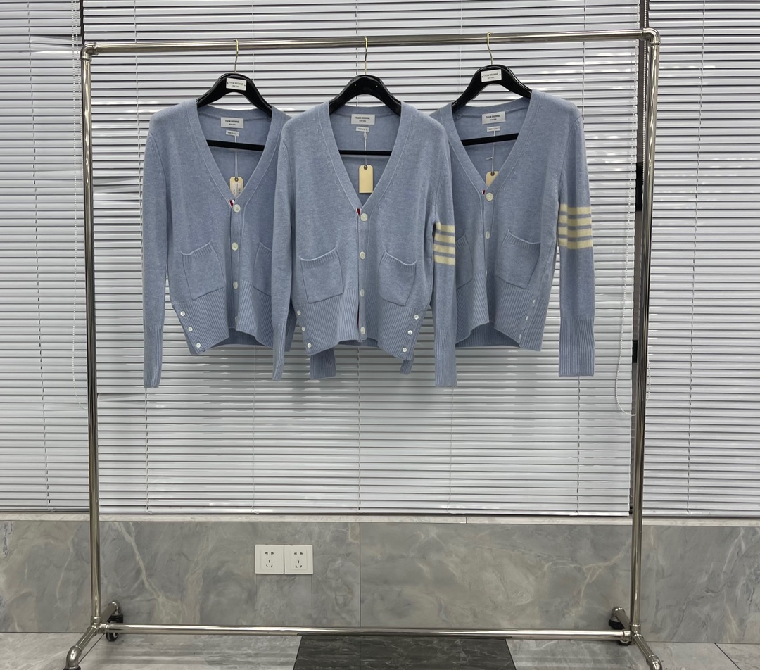 톰브라운 여성 가디건 143037 Thom Browne Cardigan 상세 이미지 2
