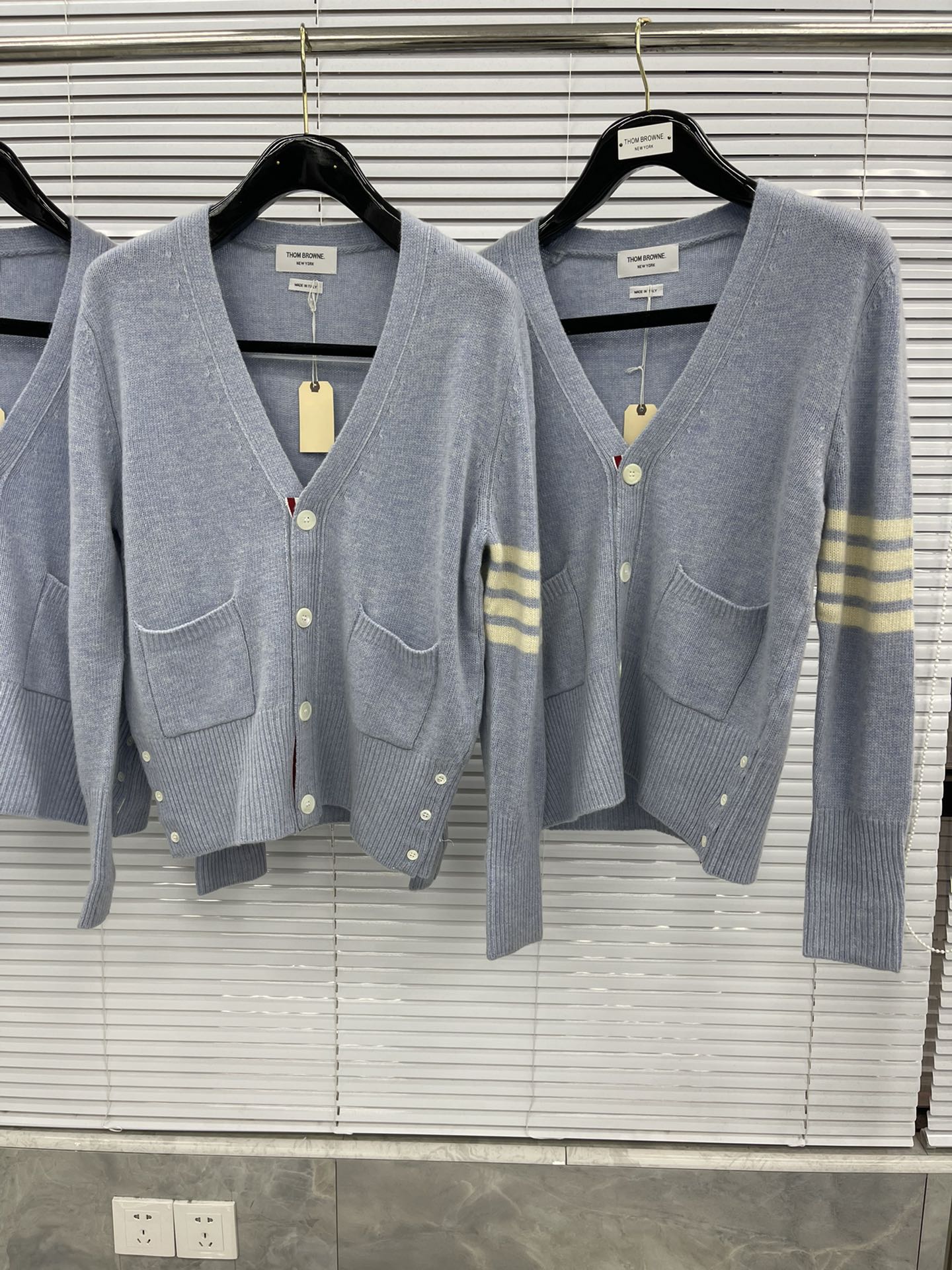 톰브라운 여성 가디건 143037 Thom Browne Cardigan 상세 이미지 3