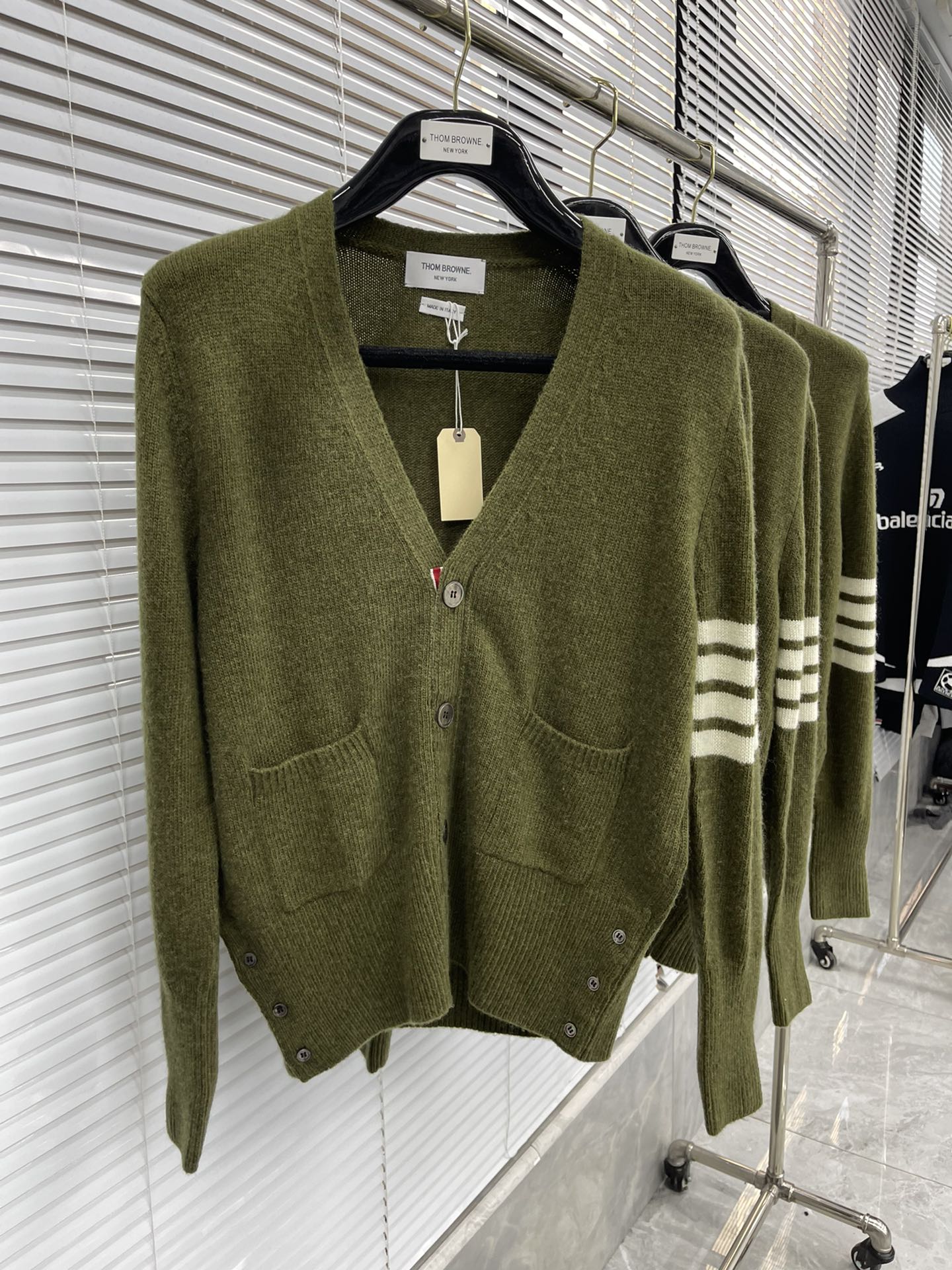 톰브라운 여성 가디건 143033 Thom Browne Cardigan 상세 이미지 7