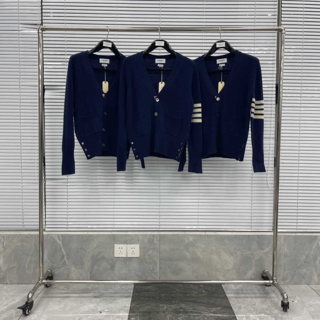 톰브라운 여성 가디건 143035 Thom Browne Cardigan 상세 이미지 2
