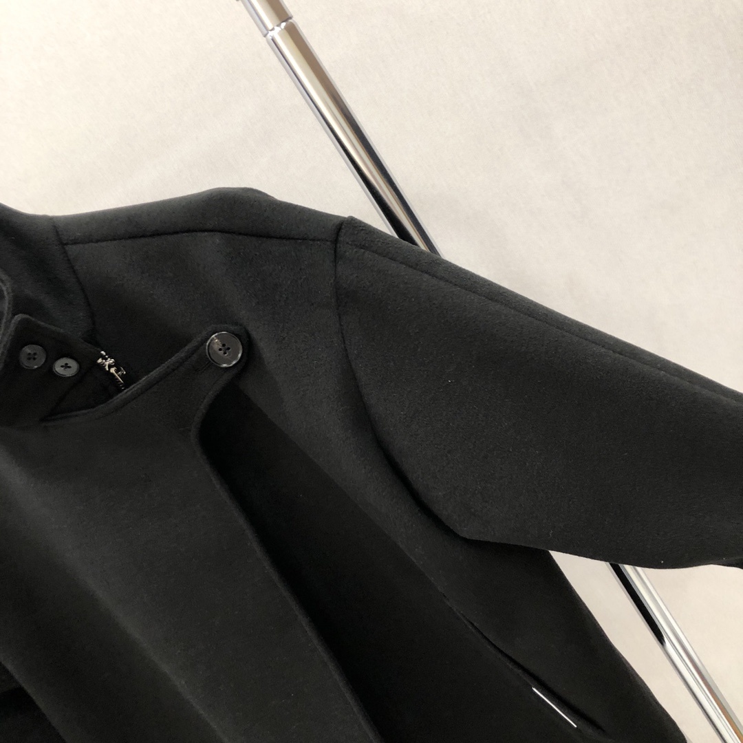 JILSANDER羊毛短款大衣外套.