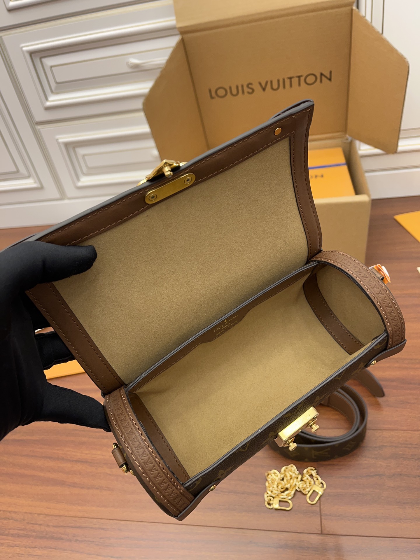 Louis Vuitton LV Papillon Trunk 巴比龙圆筒包 M57835