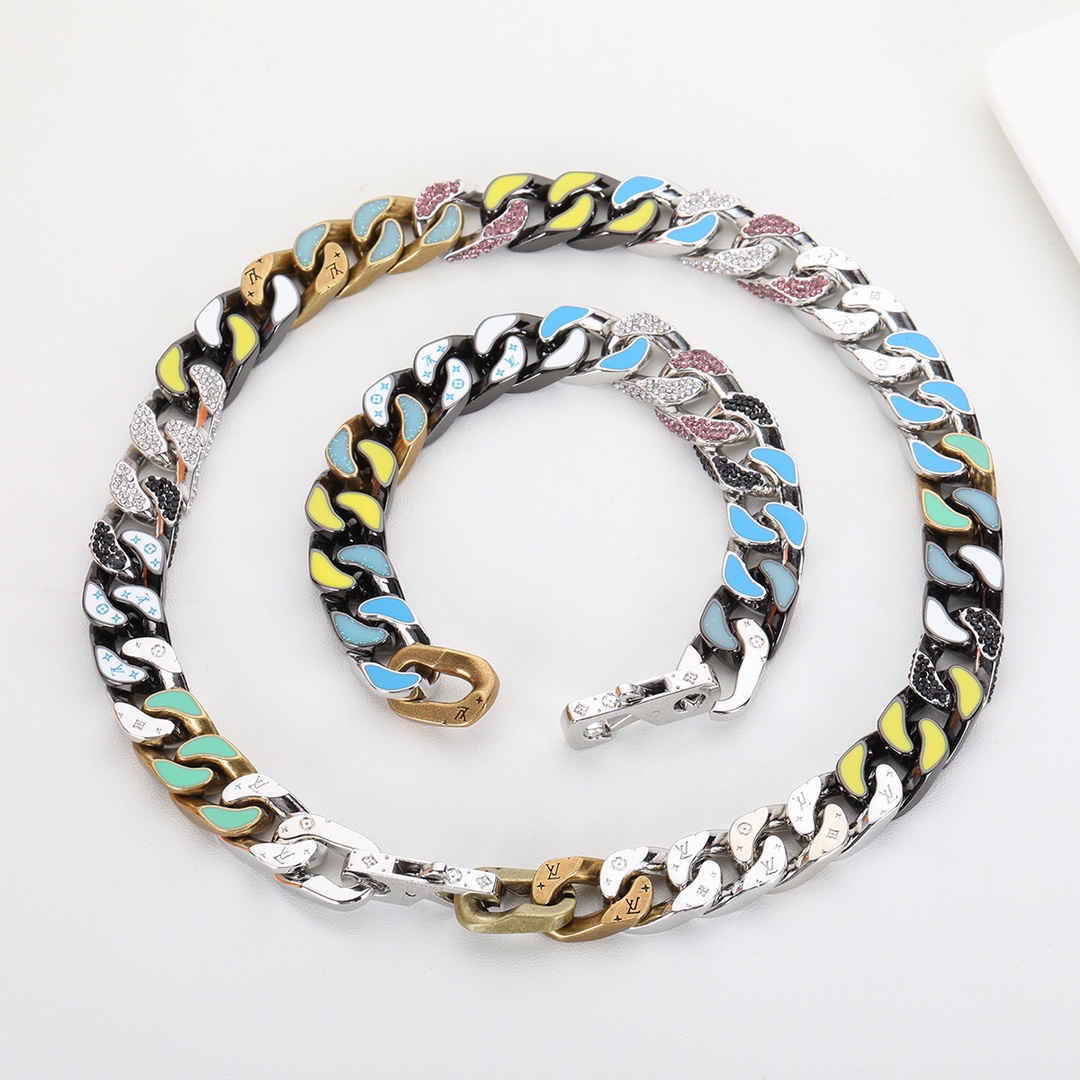 NO:103531,Bracelet P necklace LV Macaron colorful couple bracelet/necklace Color mixed color Size bracelet length: 21cm/necklace length: 50cm Weight bracelet 59.50g/necklace 136.38g Material consistent with the counter material Style hip-hop punk, Lv necklace Lv bracelet, louis vuitton, necklace, bracelet19860909手链p项链 LV 马卡龙炫彩情侣手链/项链 颜 色混色 尺寸手链长:21cm/项链长:50cm 重量手链59.50g/项链136.38g 材质与专柜材质一致 风格嘻哈朋克,Lv项链Lv手链,louis vuitton,necklace,bracelet,Jewelry