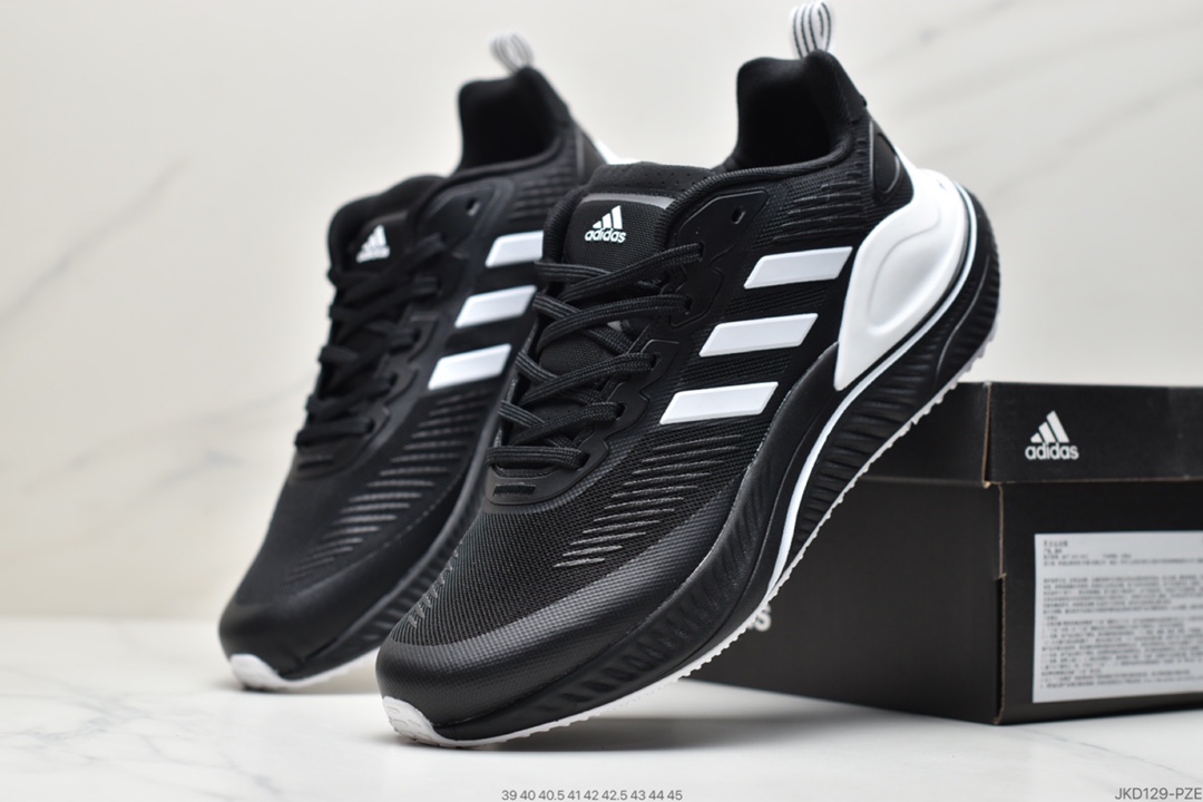 160 阿迪达斯ALPHAMAGMA 鞋子采用织物鞋面 GV7923